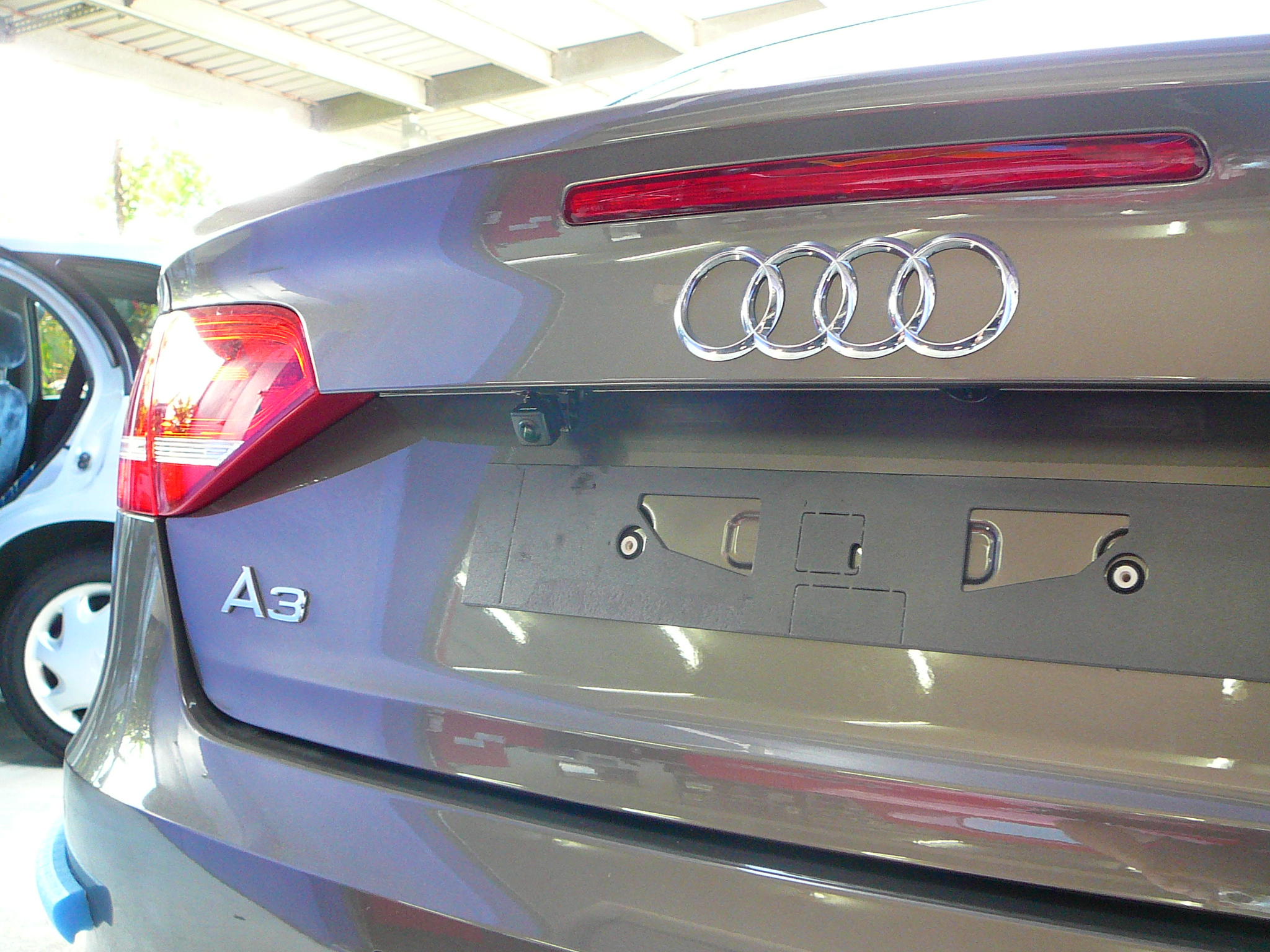 Audi A3 2011, Alpine touch screen & Reverse Camera