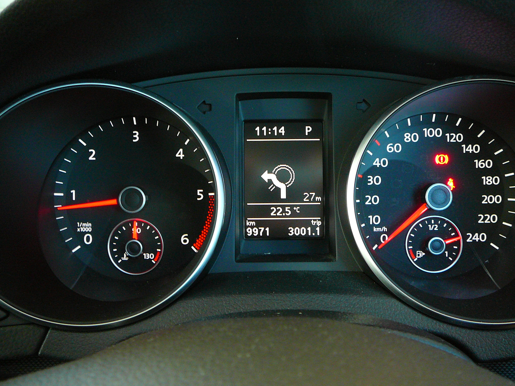Zenec VW Golf GPS Navigation unit with Bluetooth