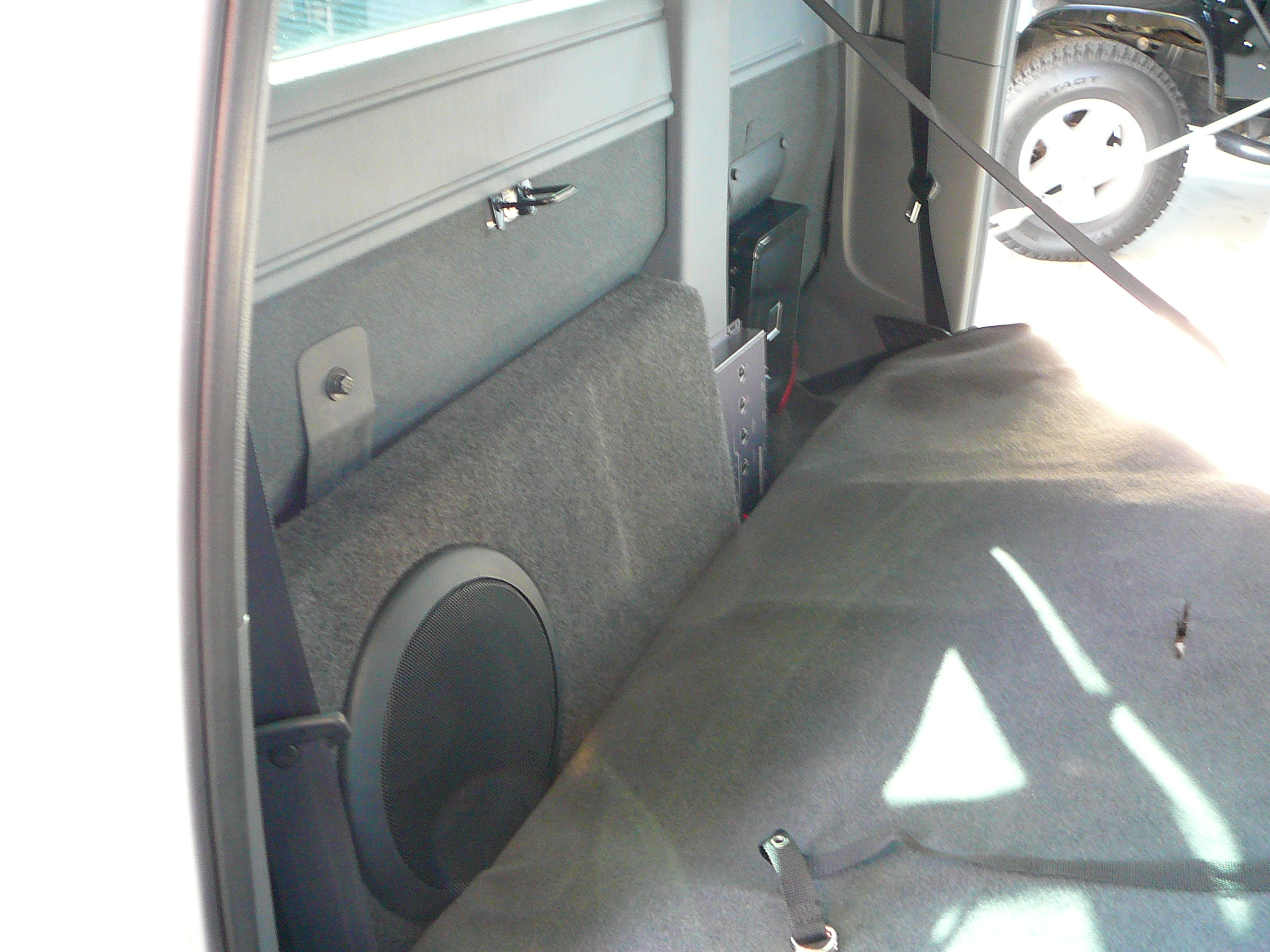 Ford Ranger 2012,Custom Sub Box & Amplifier System