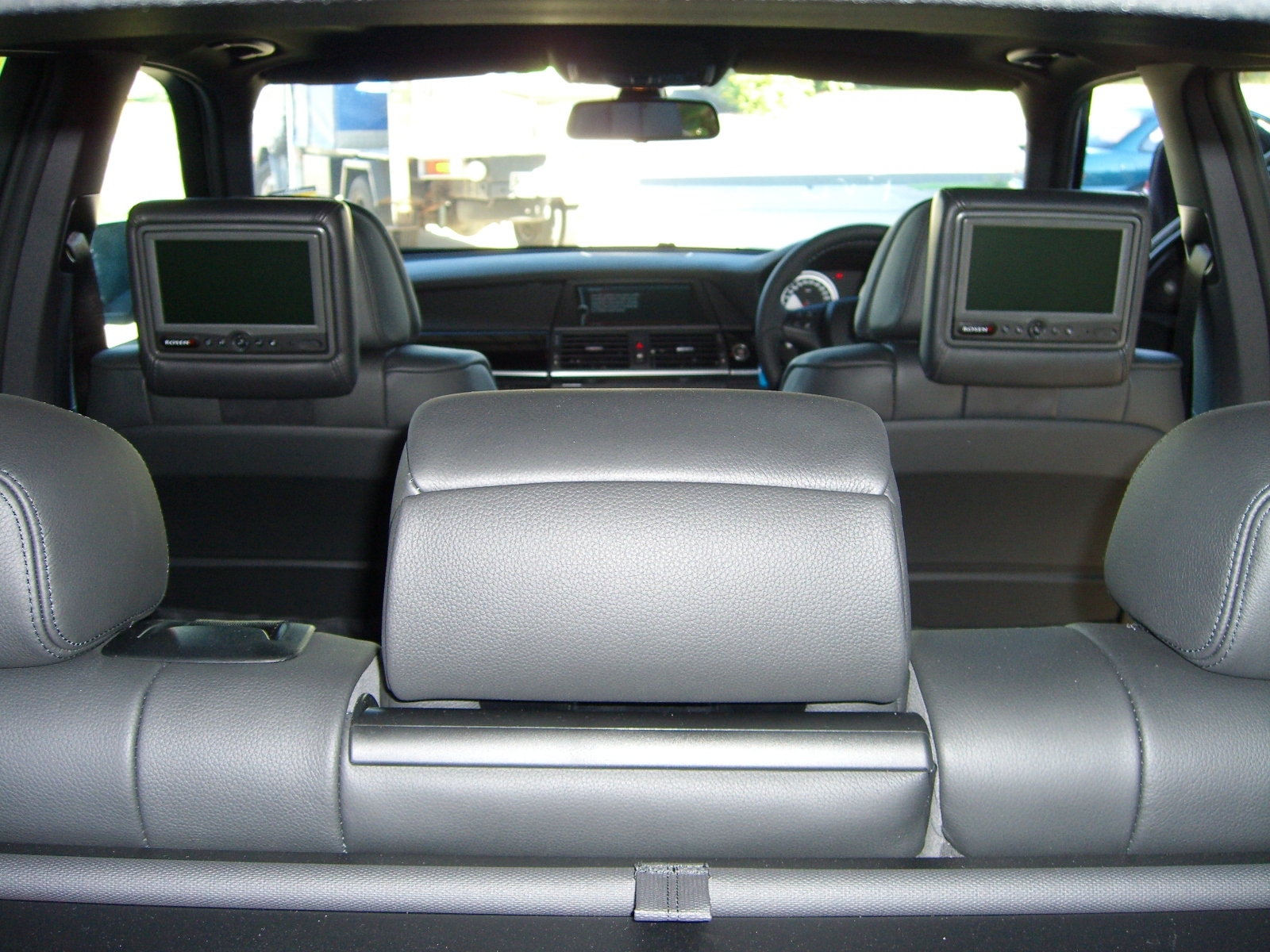 BMW X5M Rear seat DVD system