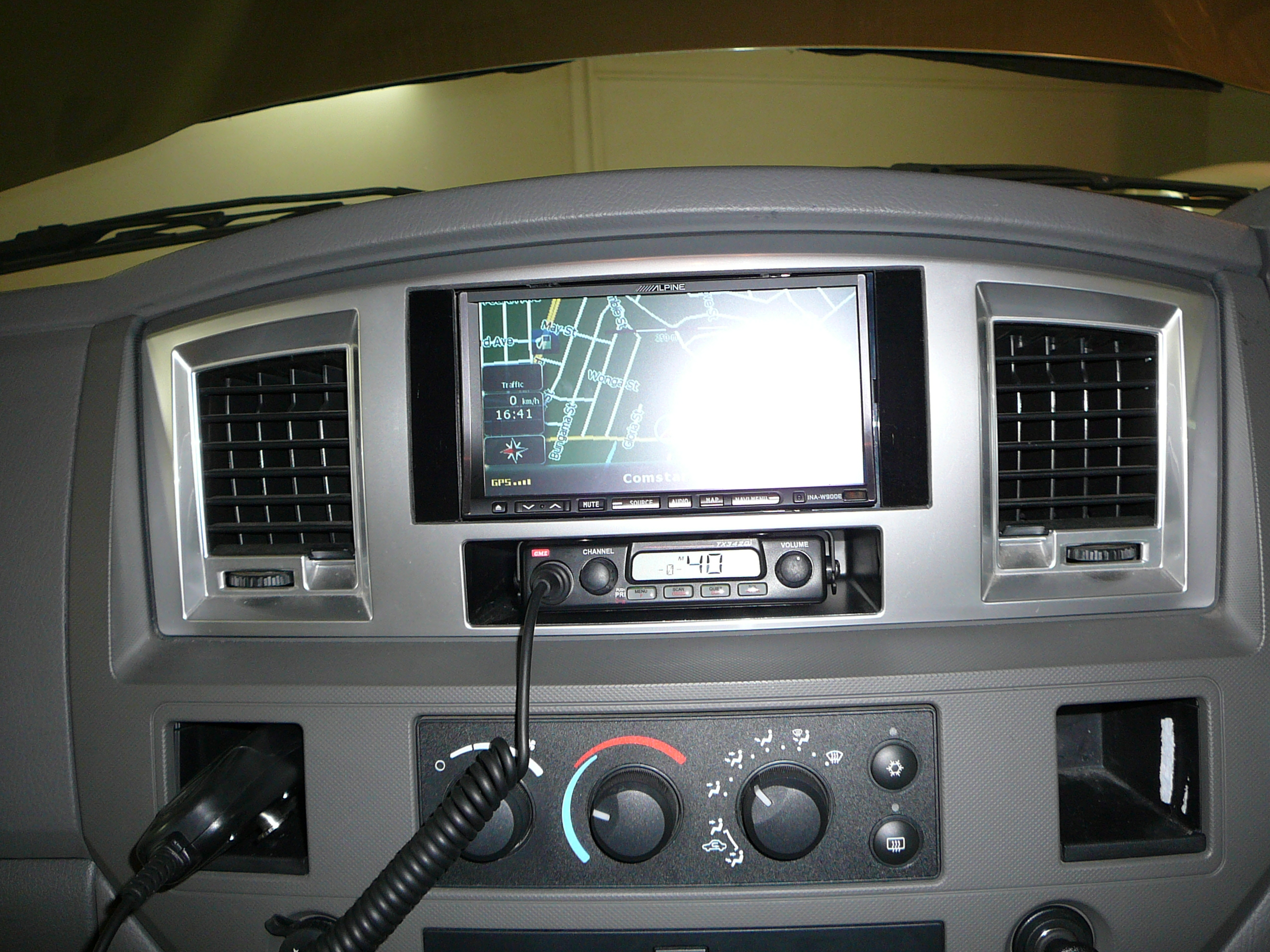 Dodge Ram 2007, GPS Navigation, Uhf system, Reverse Camera