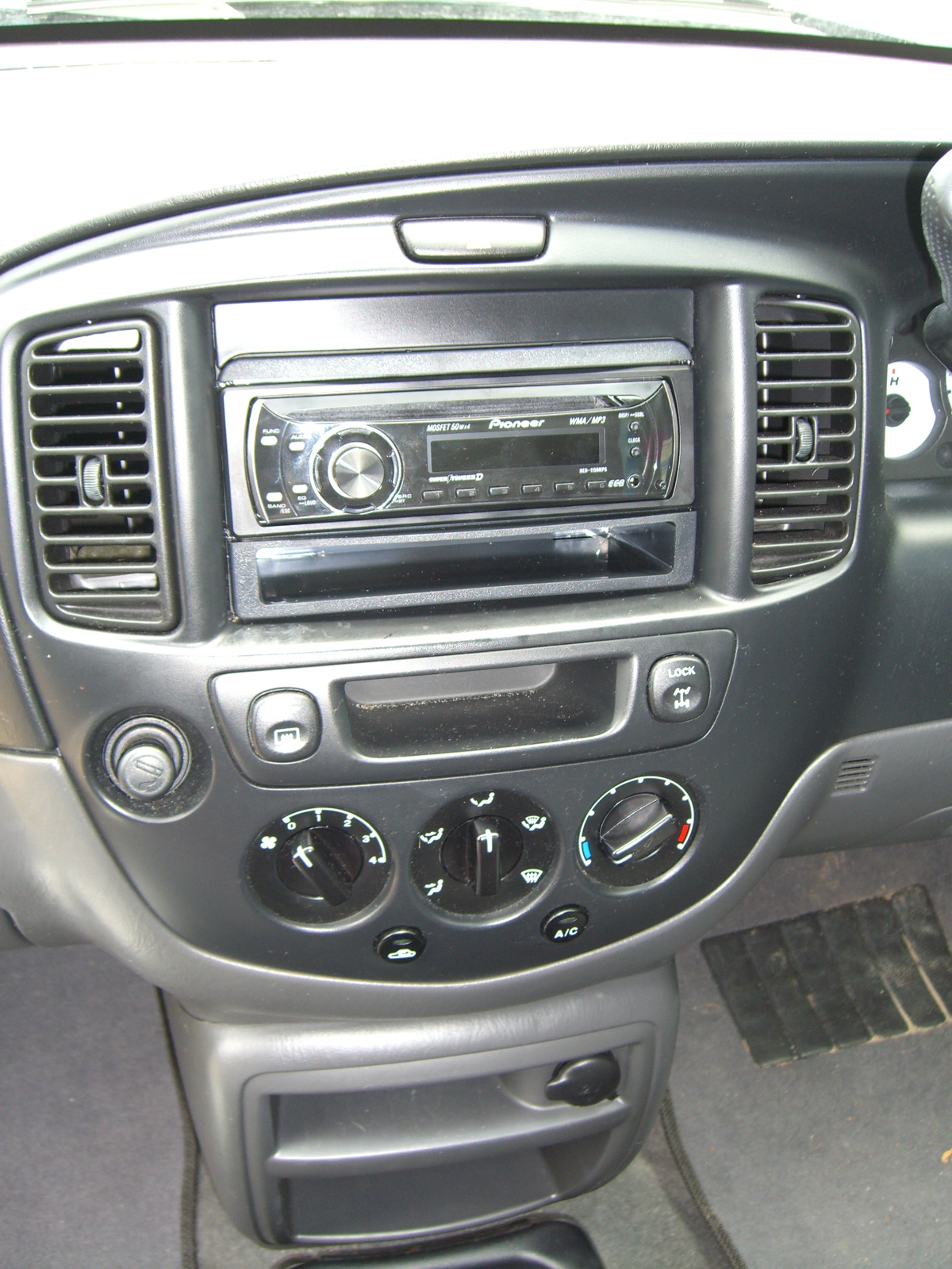 Ford Escape 2004 MP3 CD Radio upgrade