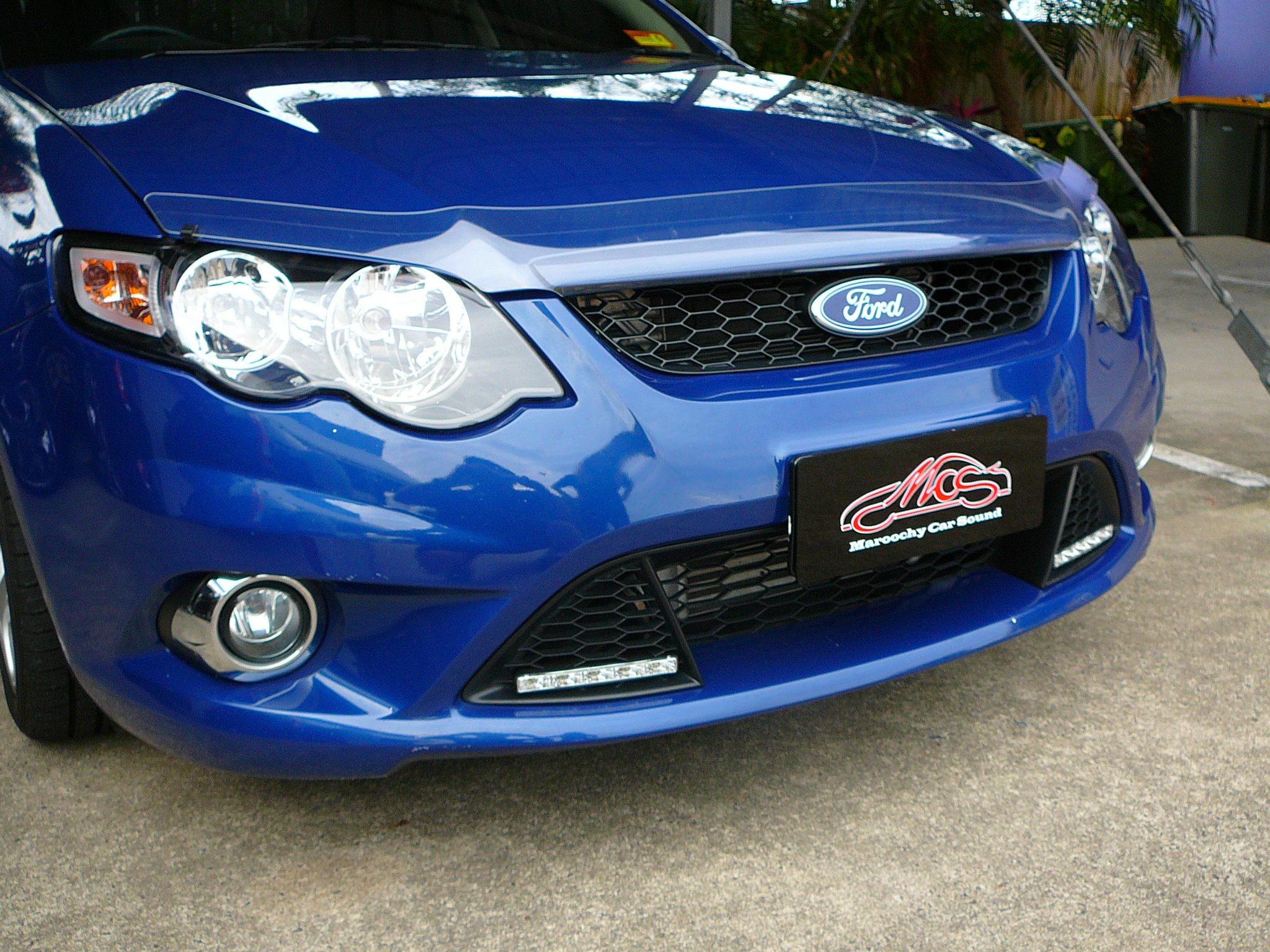 Ford Falcon XR6T 2009, Philips DRL’s