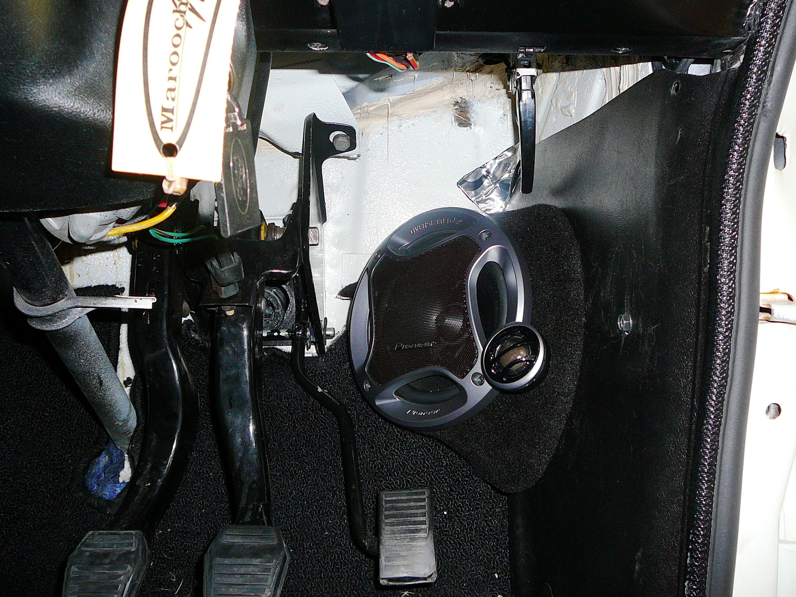 Ford RS 200 Head unit & Custom Speaker pods