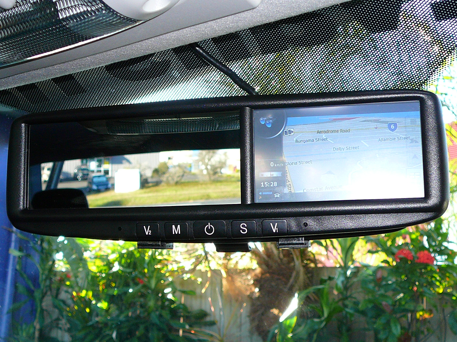 Ford Ranger 2012 Mirror mount Navigation & Reverse Camera