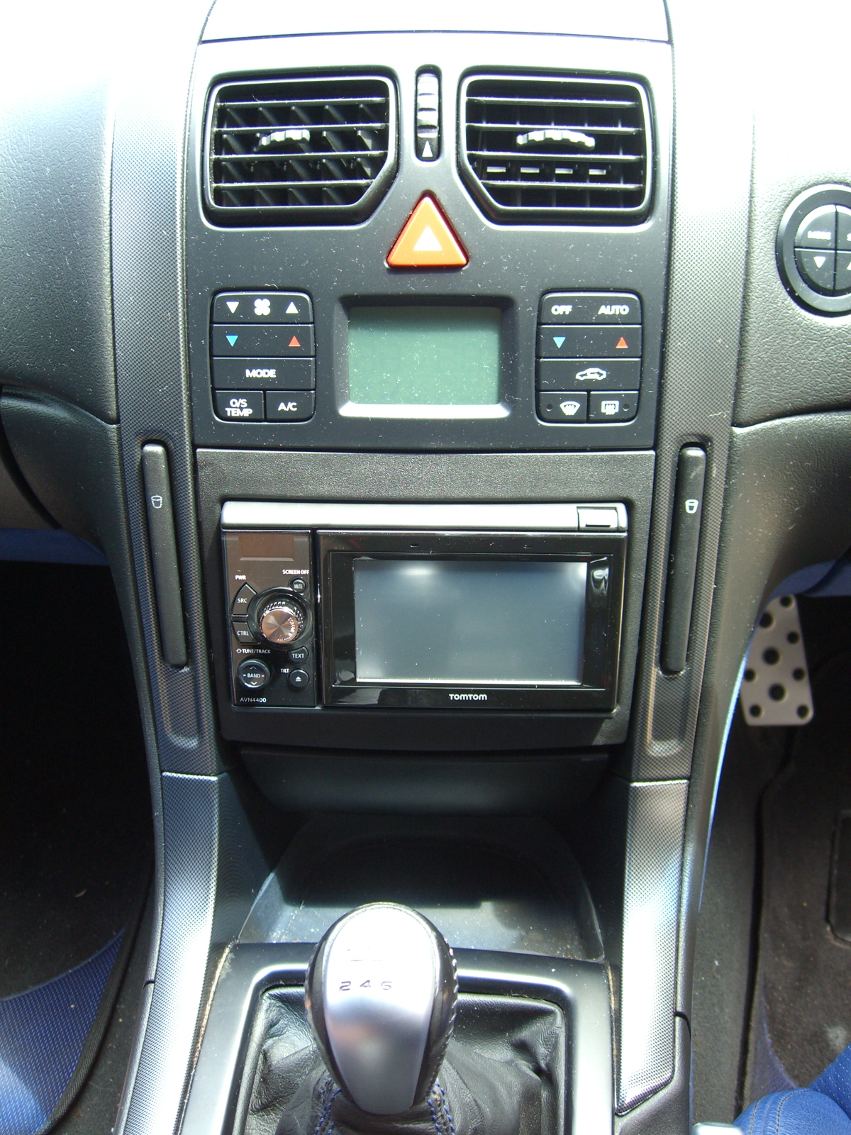 Holden Monaro with Eclipse AVN4400 install
