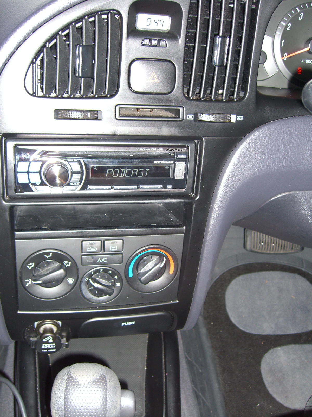 Hyundai Elantra CD Radio install