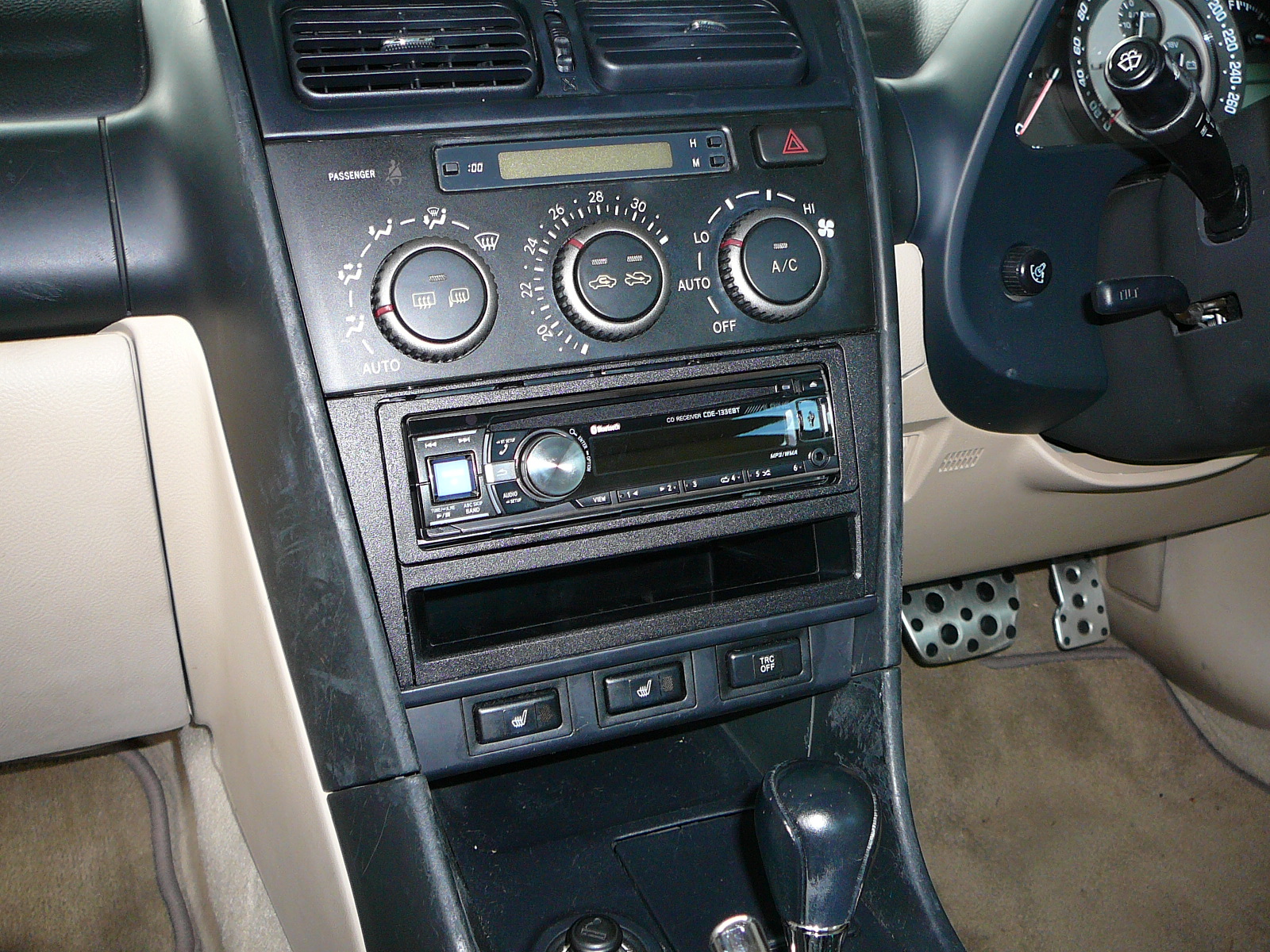 Lexus IS300,Alpine Bluetooth Cd Radio