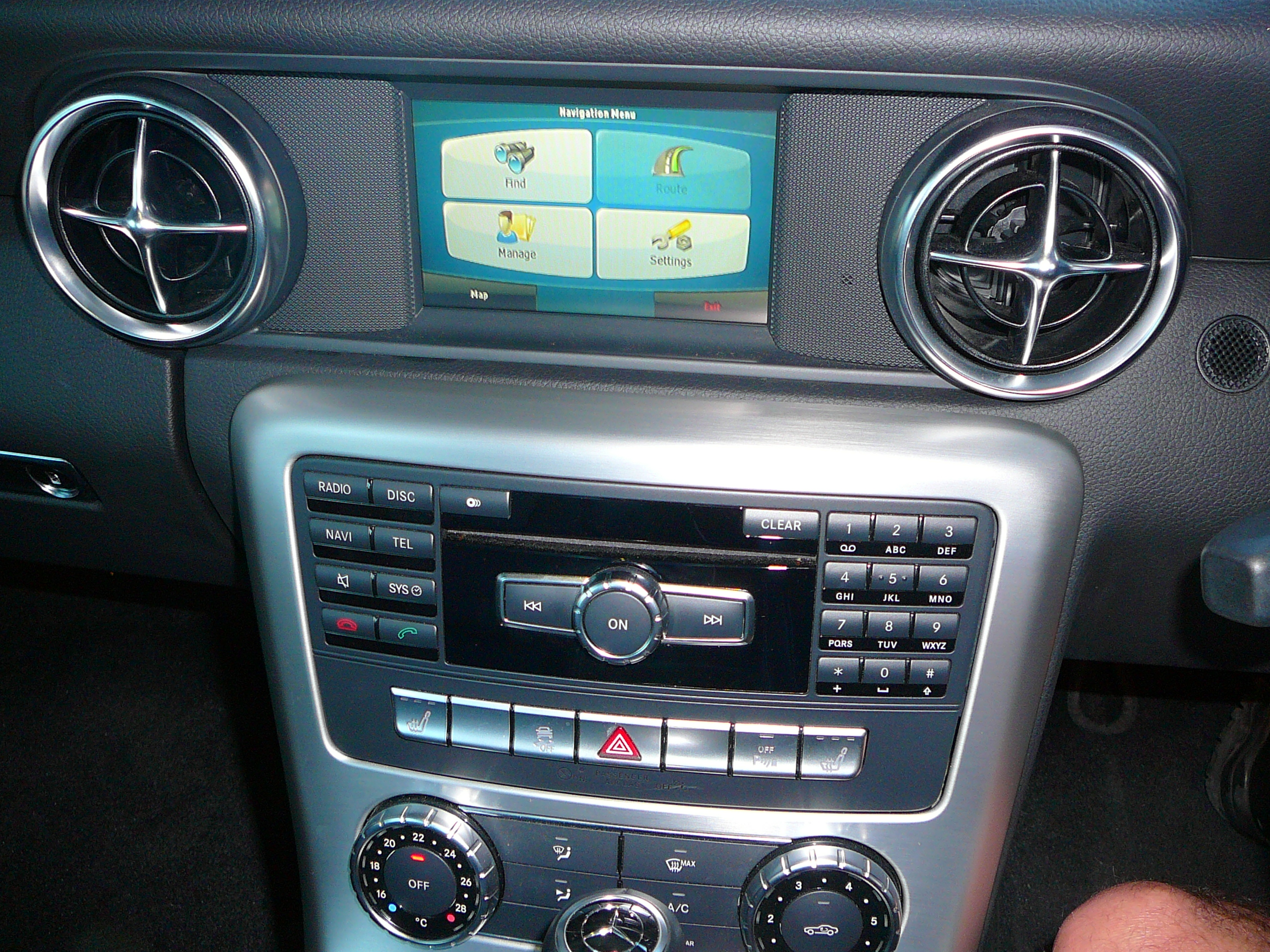 Mercedes SLK 2012, Touch screen GPS Navigation upgrade to factory screen