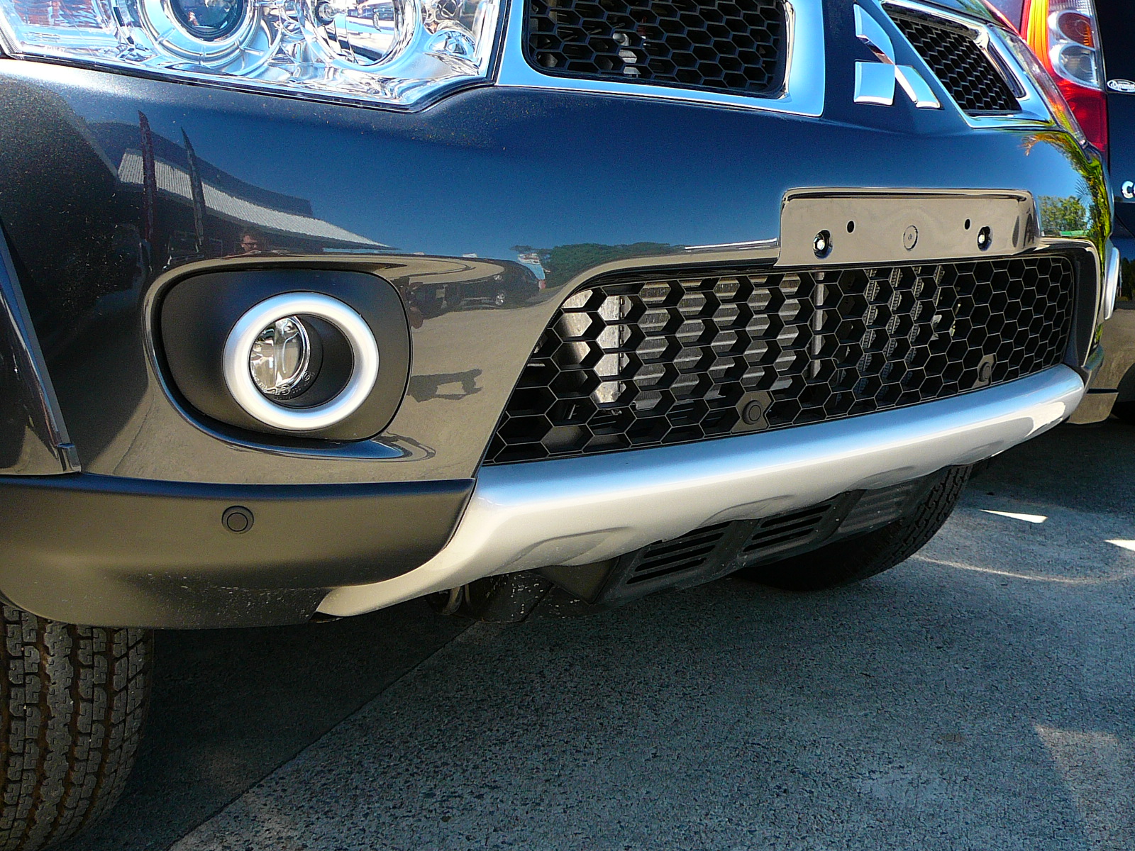Mitsubishi Challenger 2012, Front & Rear Parking Sensors