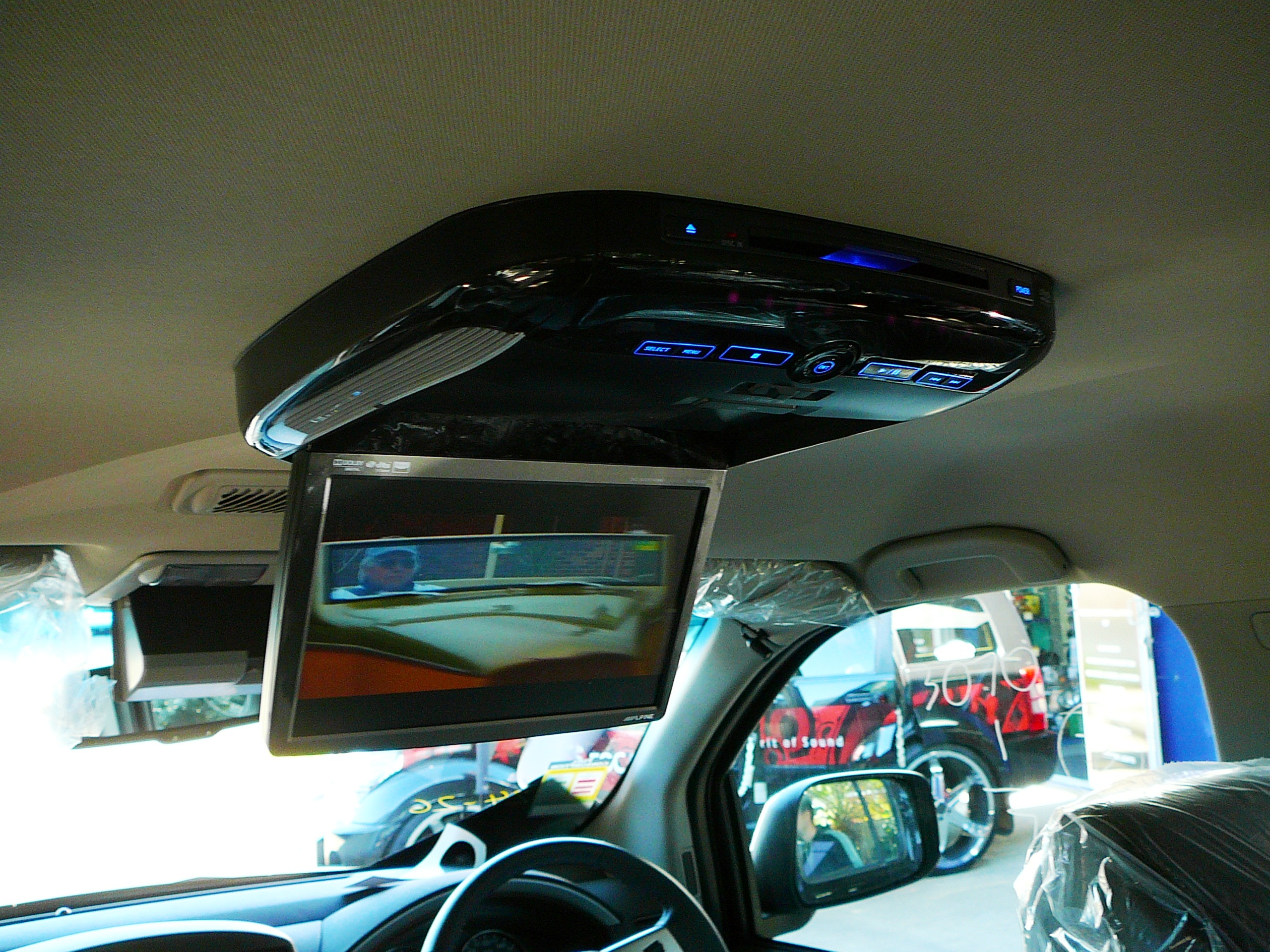 Nissan Pathfinder 2012 Alpine GPS Navigation & Roof Screen