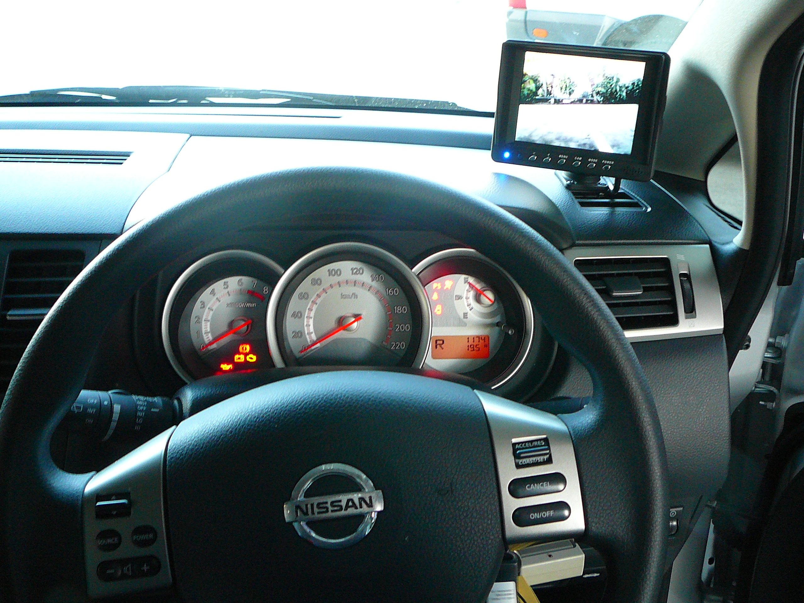 Nissan Tiida, 5 inch monitor and Reverse Camera