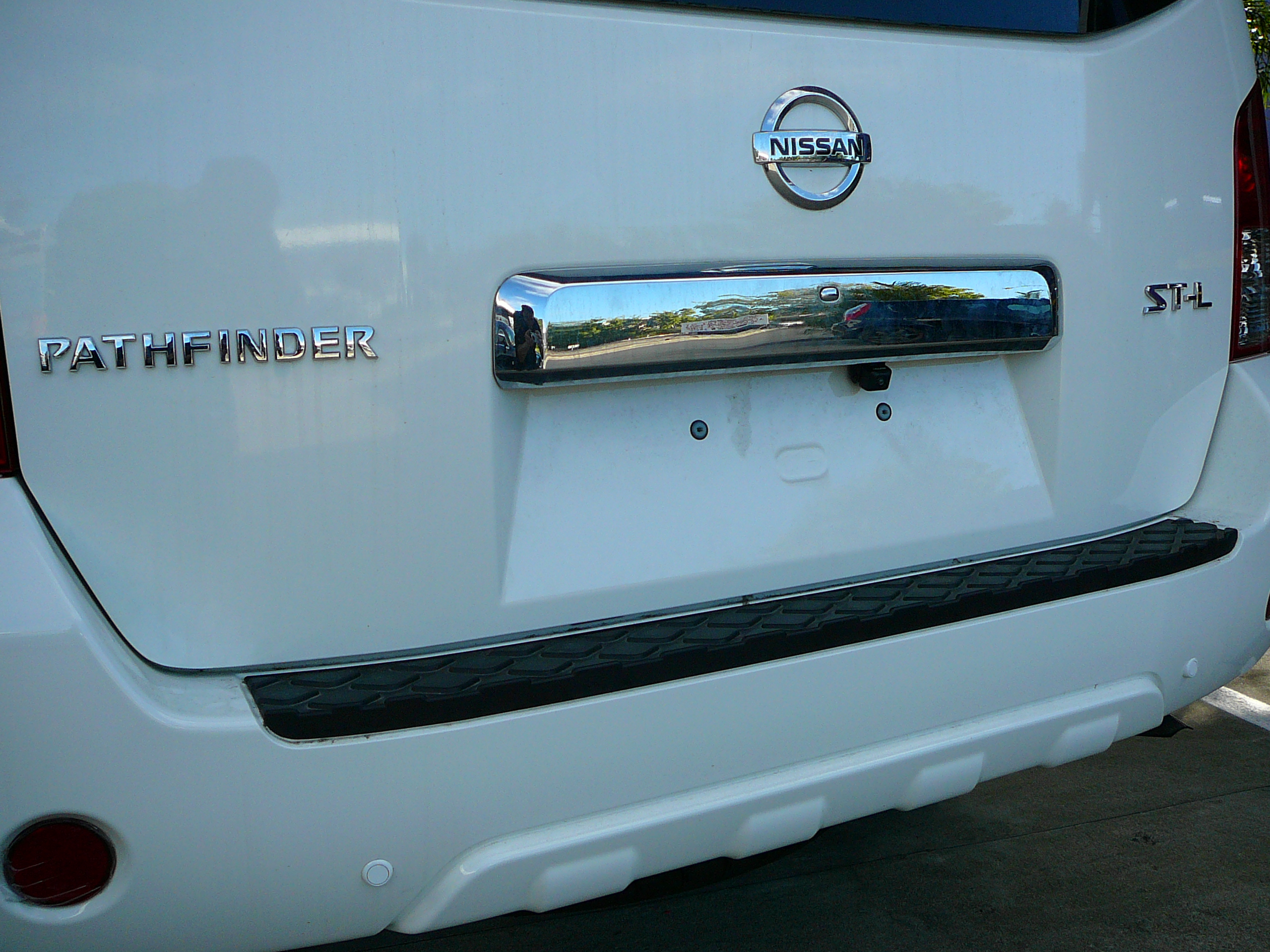 Nissan Pathfinder 2012 Eclipse NAvigation & Reverse Camera