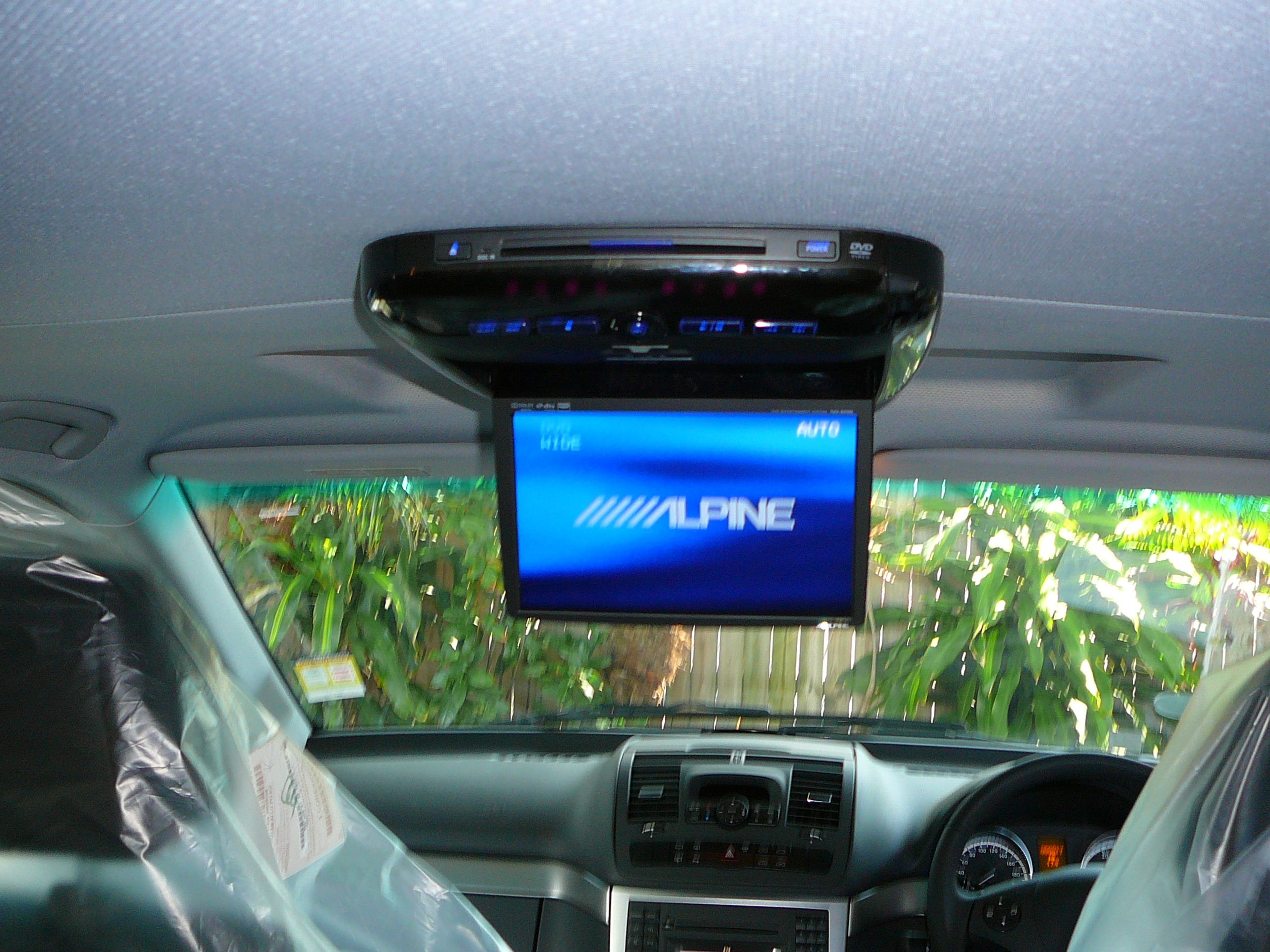 Mercedes Benz Viano 2012, Alpine DVD Roof Screen PKG-2100P Installation