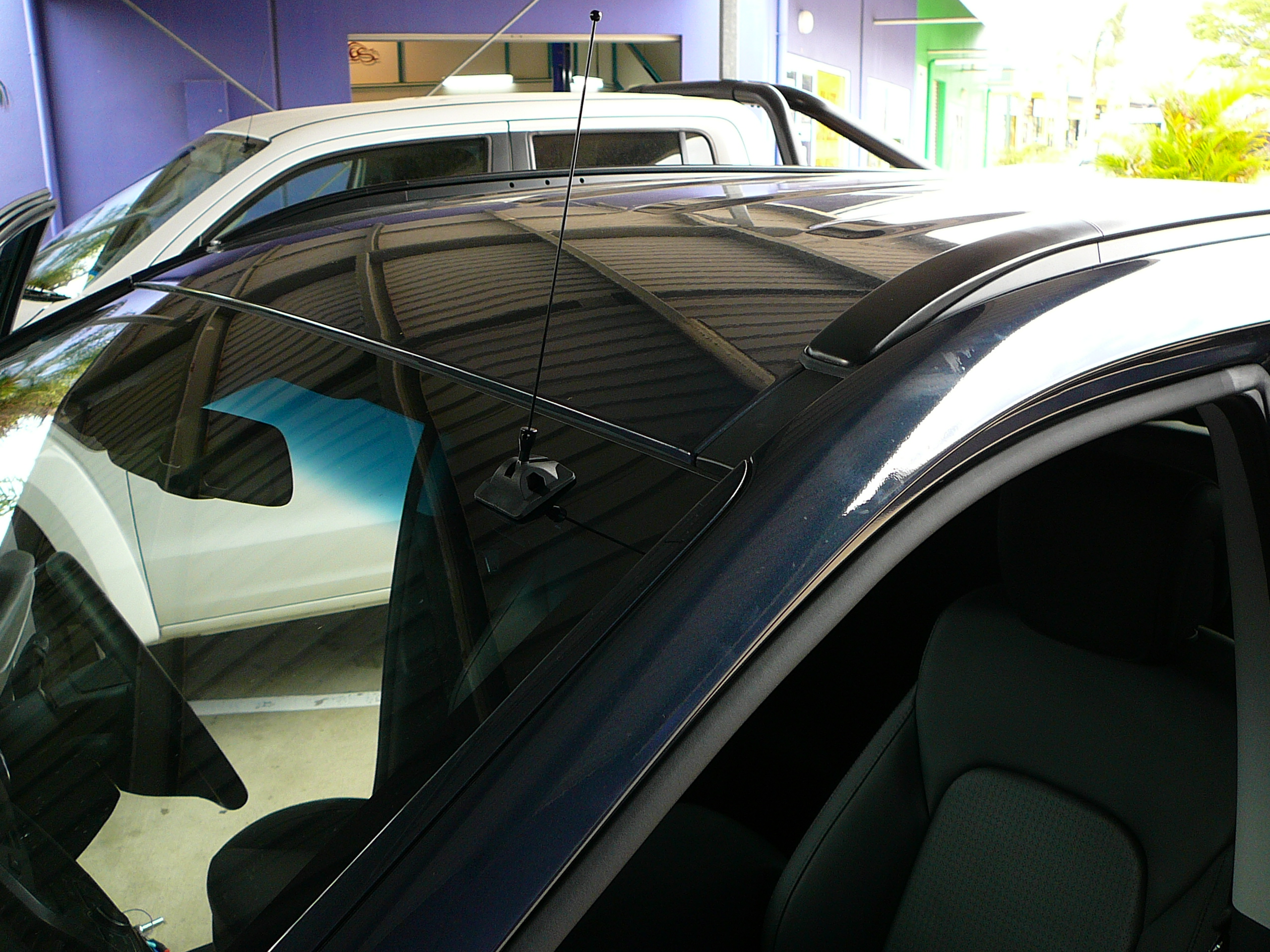 Hyundai IX35 2012, GME UHF CB Radio Install with On Glass Aerial
