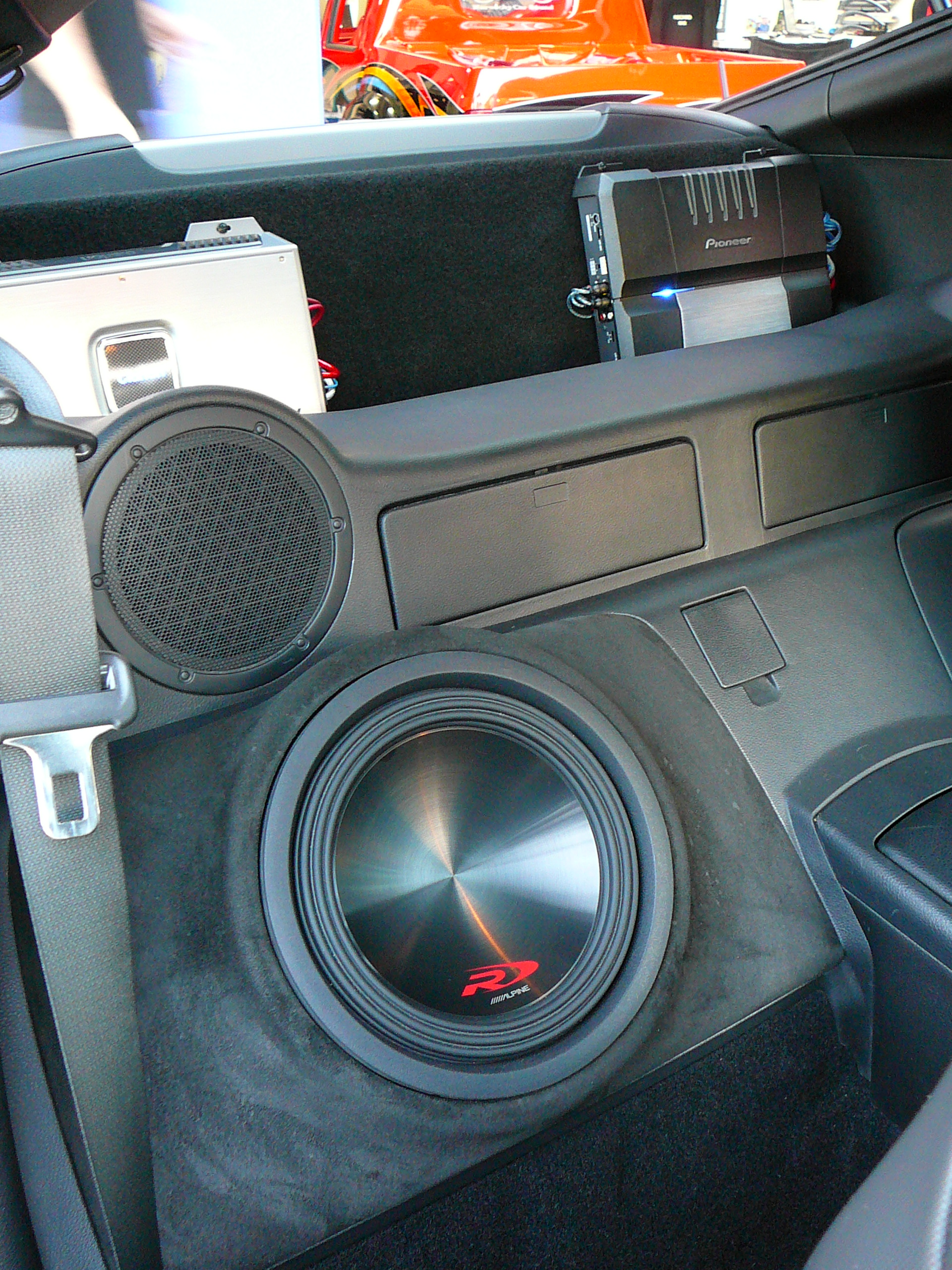 Nissan 350Z, Custom Mounted Subwoofer and installation of Focal BAM Front Doors