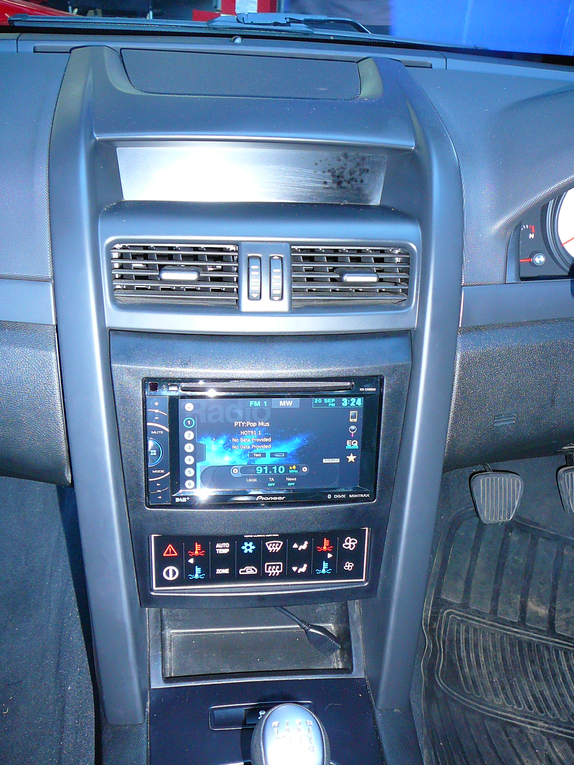 Holden VE Commodore, Pioneer AVH-X3500DAB with new Dash Fascia