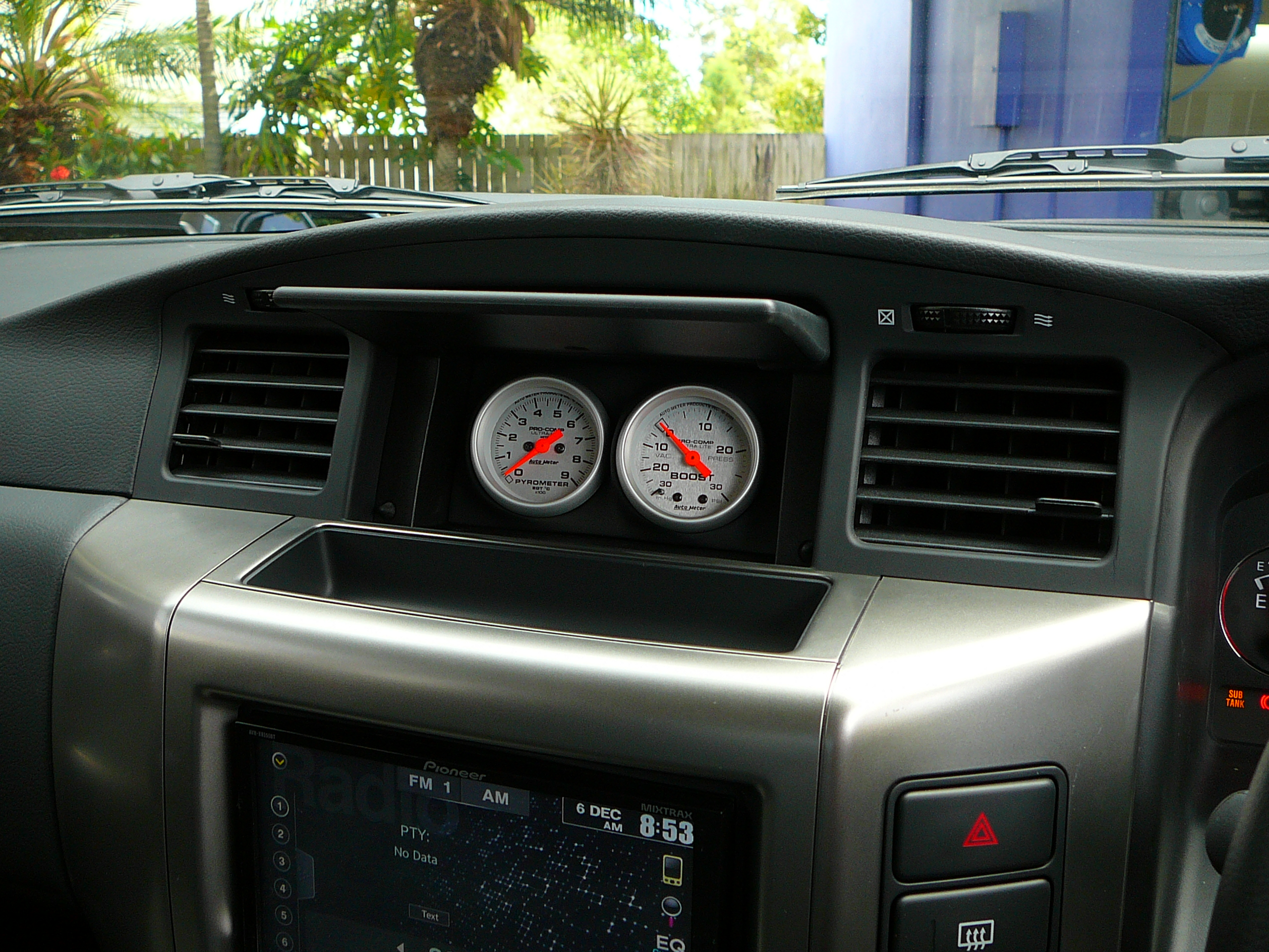 Nissan Patrol 2013, Custom Guage Mount