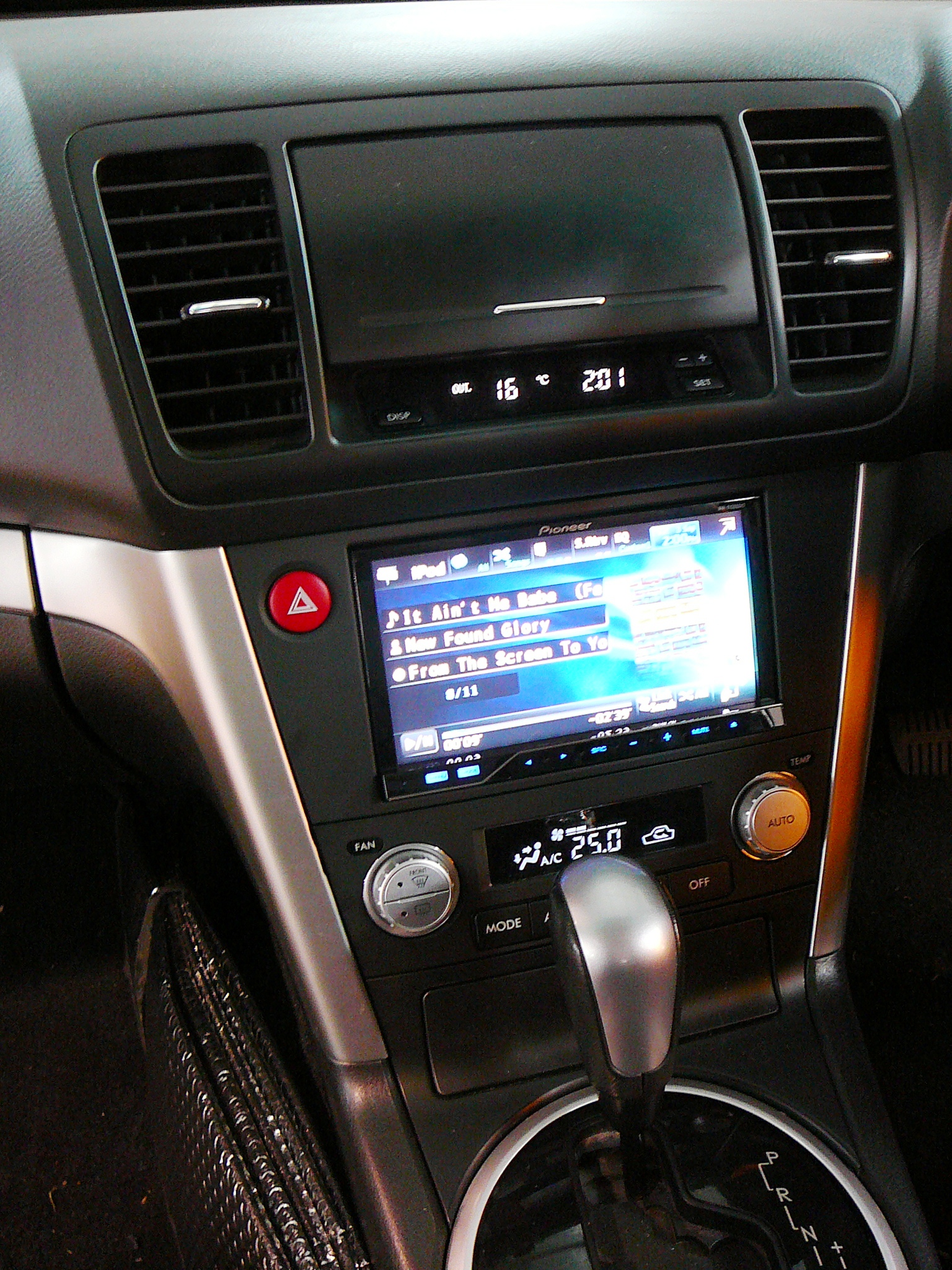 Subaru Liberty 2007, Pioneer GPS Navigation system