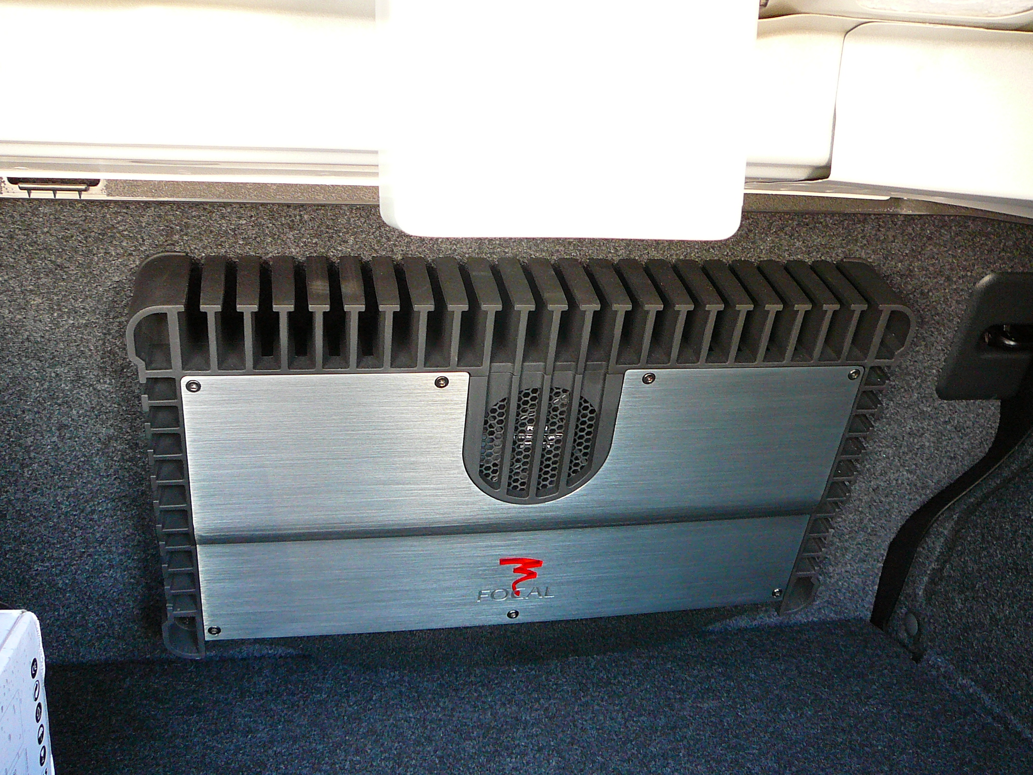 Subaru WRX STI 2011, Focal amplifier and dash mounted bass controller