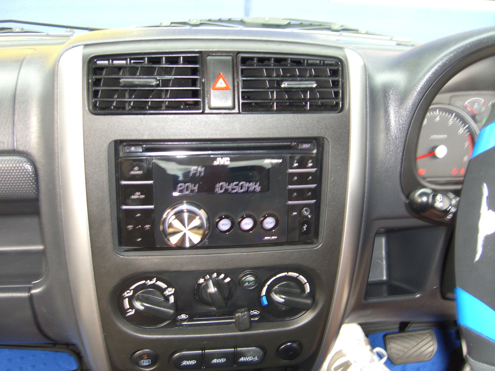 Suzuki Vitara JVC double din radio install