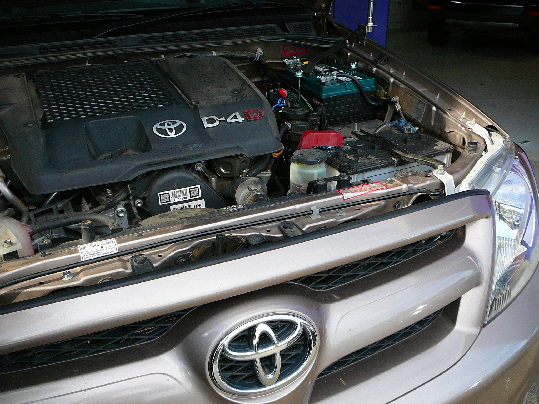 Toyota Hilux 2007, Dual Battery system with Redarc isolator