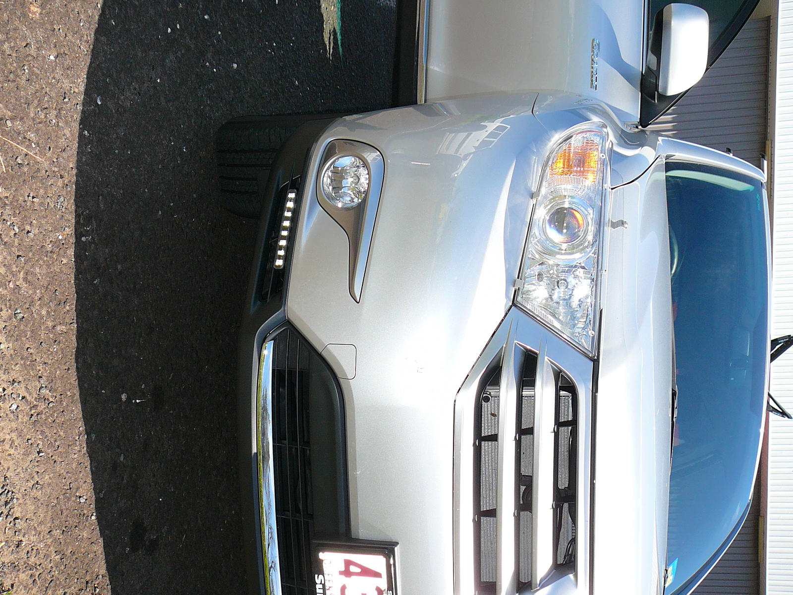 Toyota Kluger, Philips Daytime Running Lights DRL’s custom fitted in to front bar