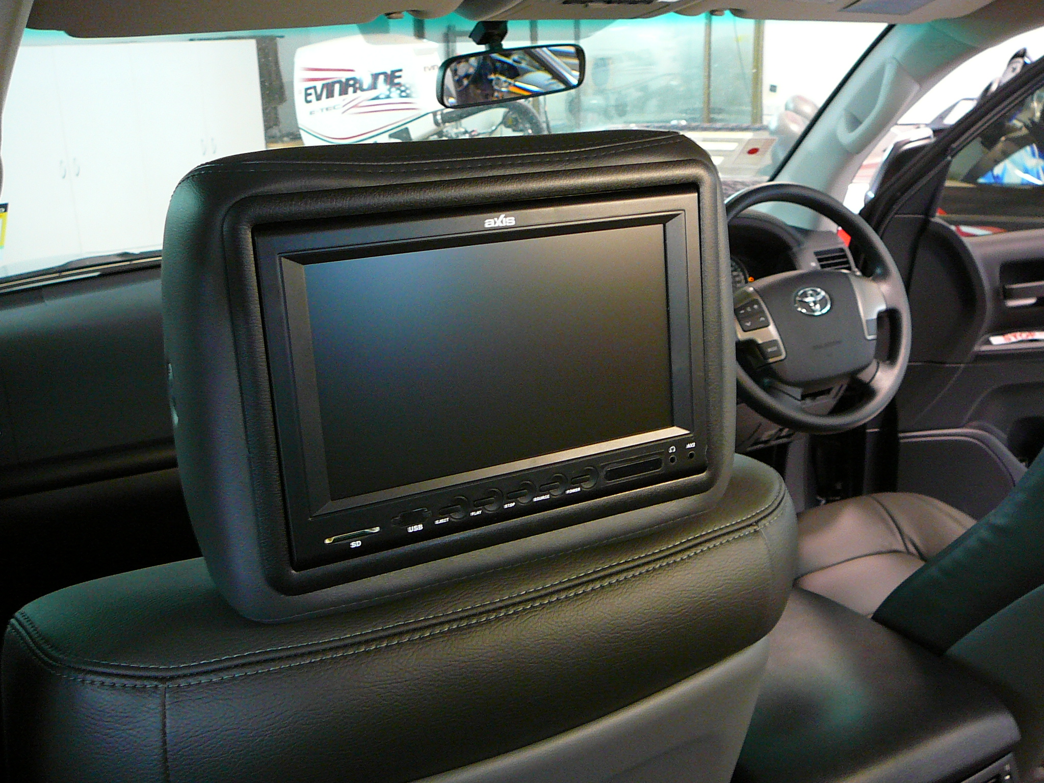 Toyota Landcruiser 200 Series 2011 Dual rows of Axis DVD headrest screens