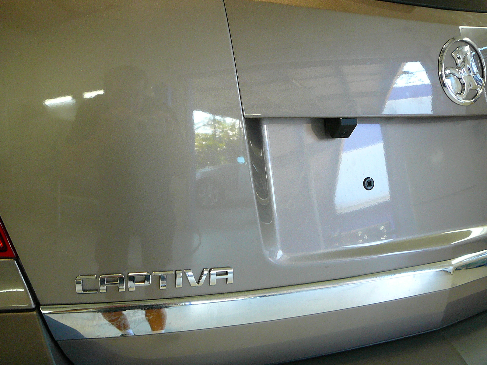 Holden Captiva 5, Clarion VX603Au GPS Navigation with OEM Style Reverse Camera