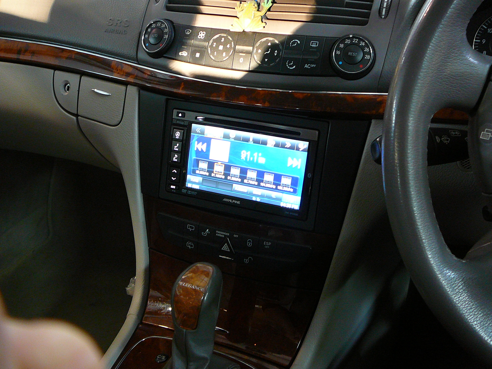 Mercedes Benz E- Class Wagon, Alpine INE-W940E GPS Navigation System