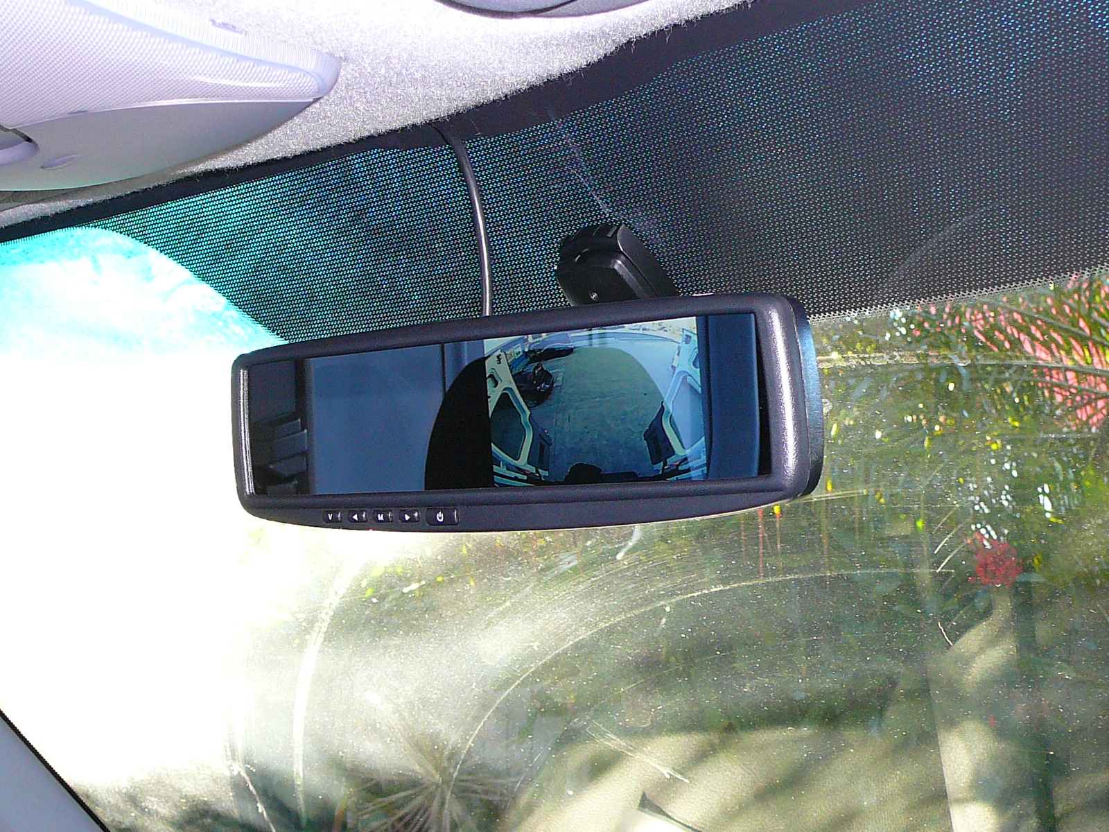 Mercedes Benz 416 Sprinter 2014, Mirror Monitor with Reverse Camera & Parking Sensors