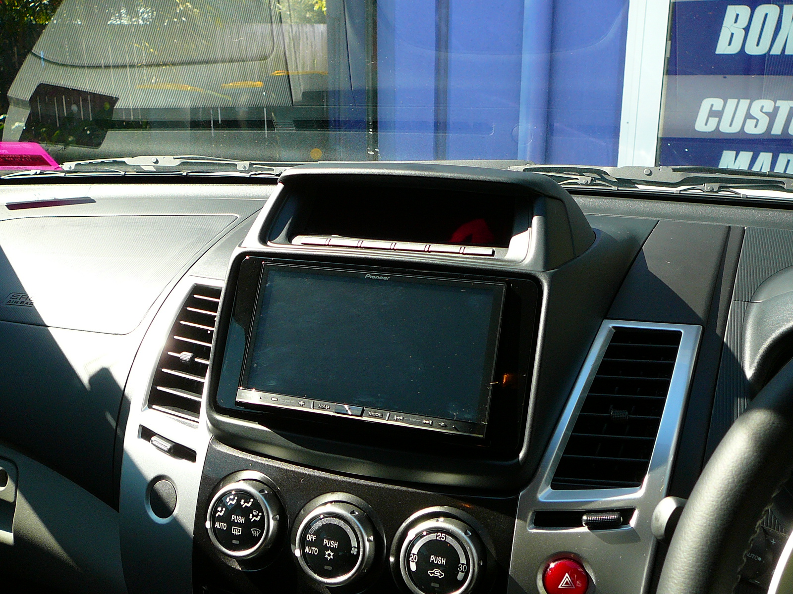 Mitsubishi Triton 2014, Pioneer Avic-F60DAB GPS Navigation Touch Screen