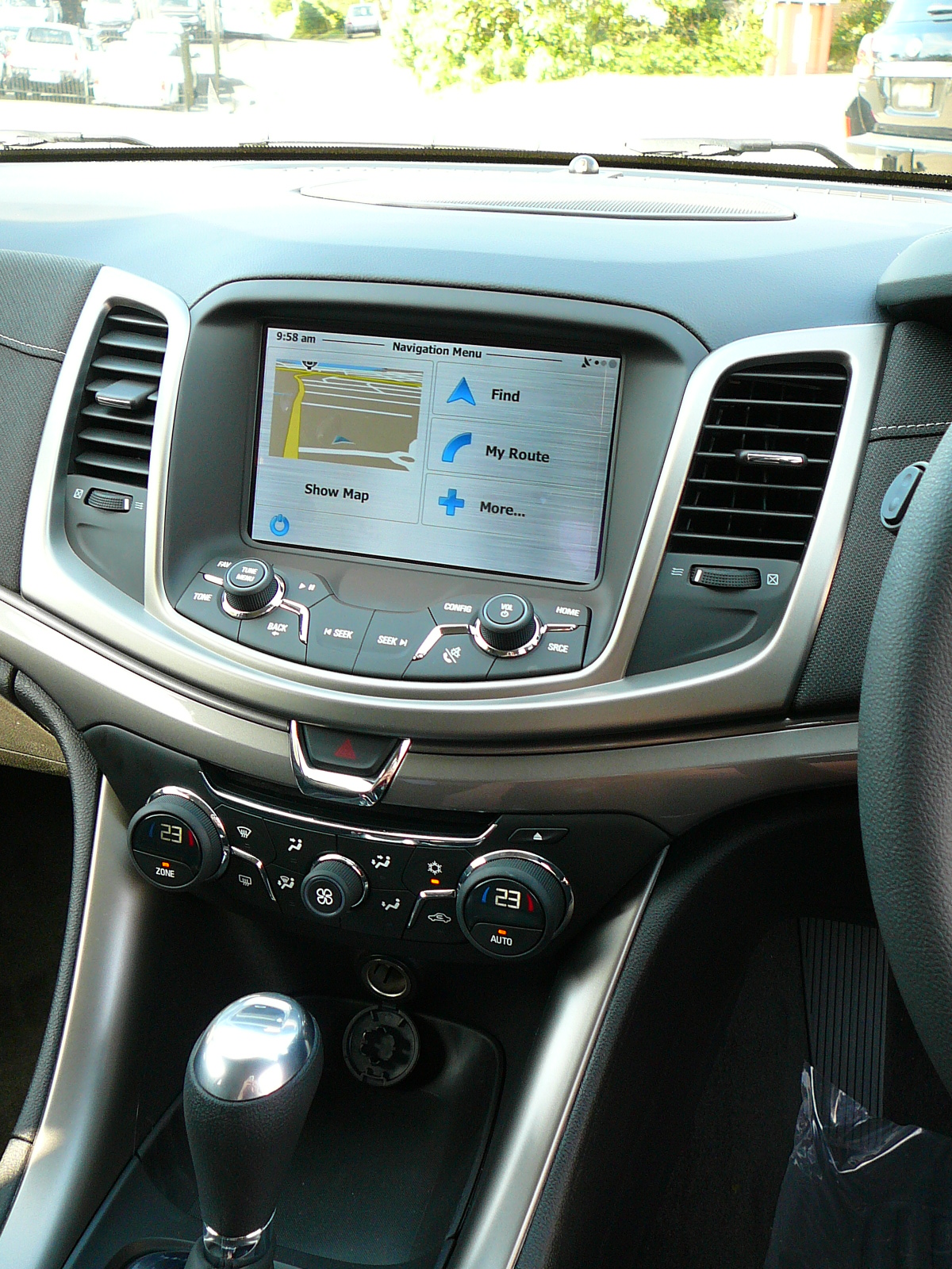 Holden Commodore VF 2014, Aftermarket GPS Navigation using the factory screen