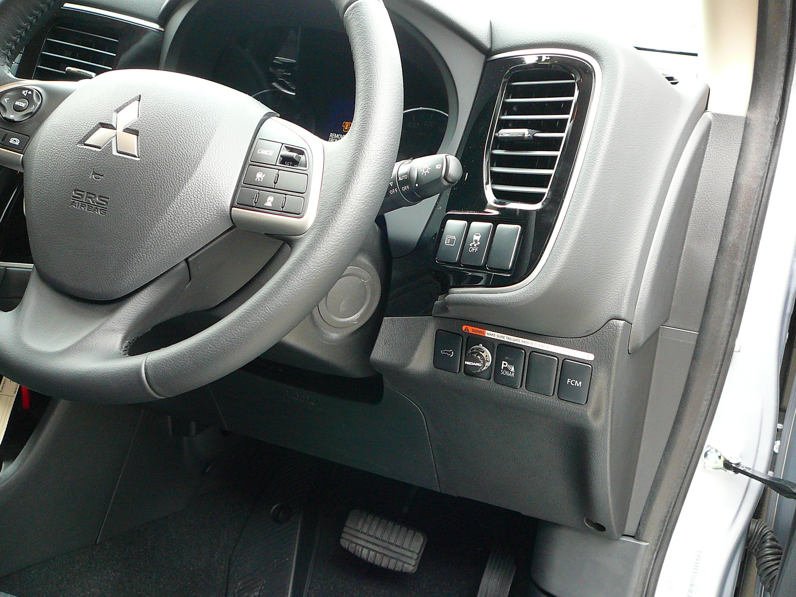 Mitsubishi Outlander 2014, Redarc Tow Pro Electric Brake Controller & Anderson Plug