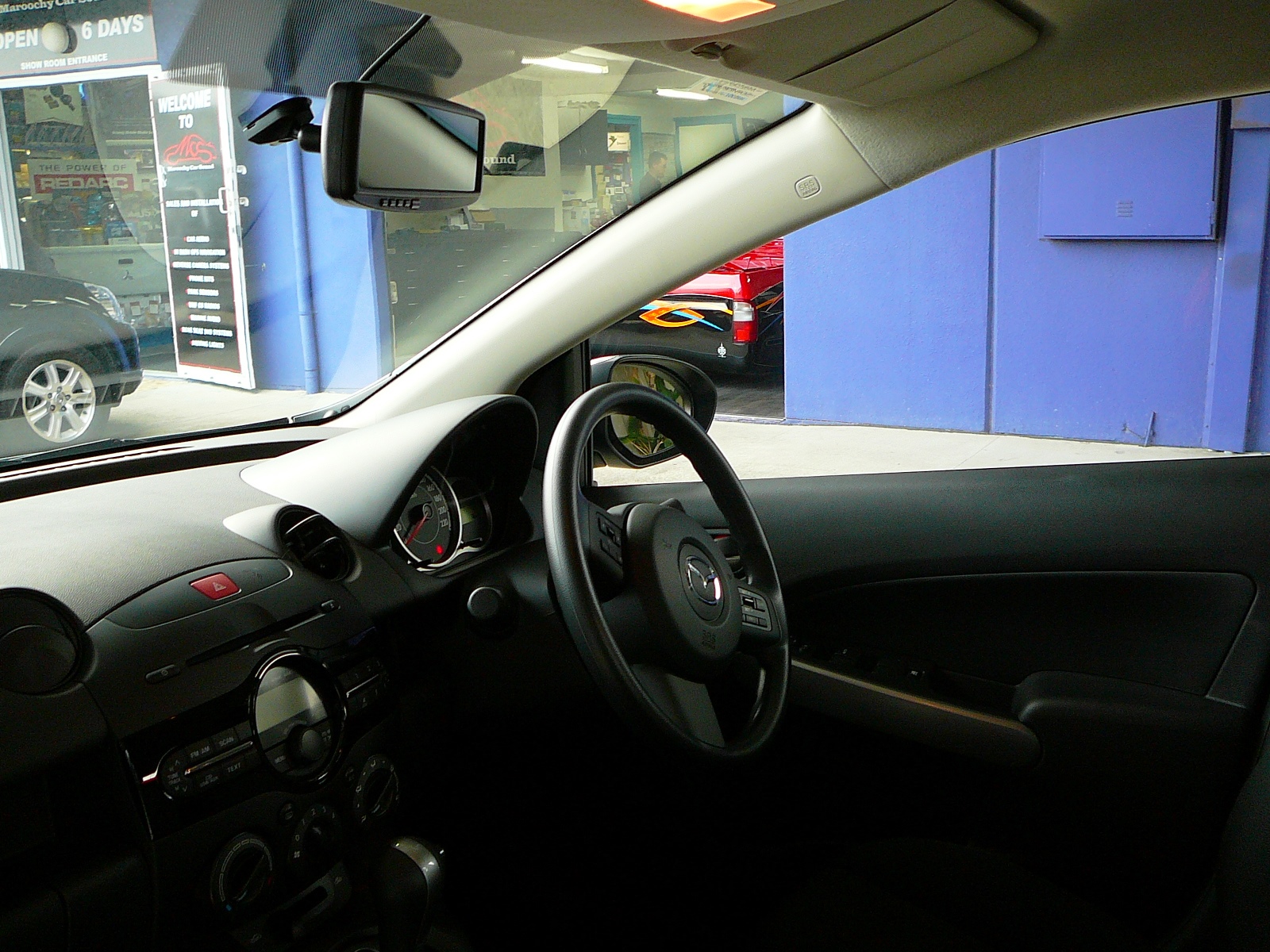 Mazda 2, Park Safe Mirror Monitor & Reverse Camera