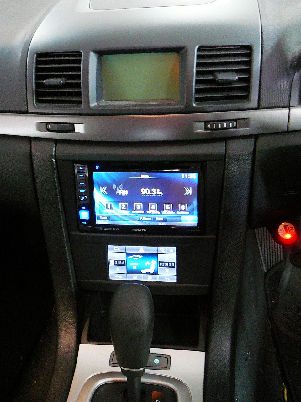 Holden Commodore VE, Alpine IVE-W554ABT & Alpine VE Fascia with Touch Screen A/C Controls