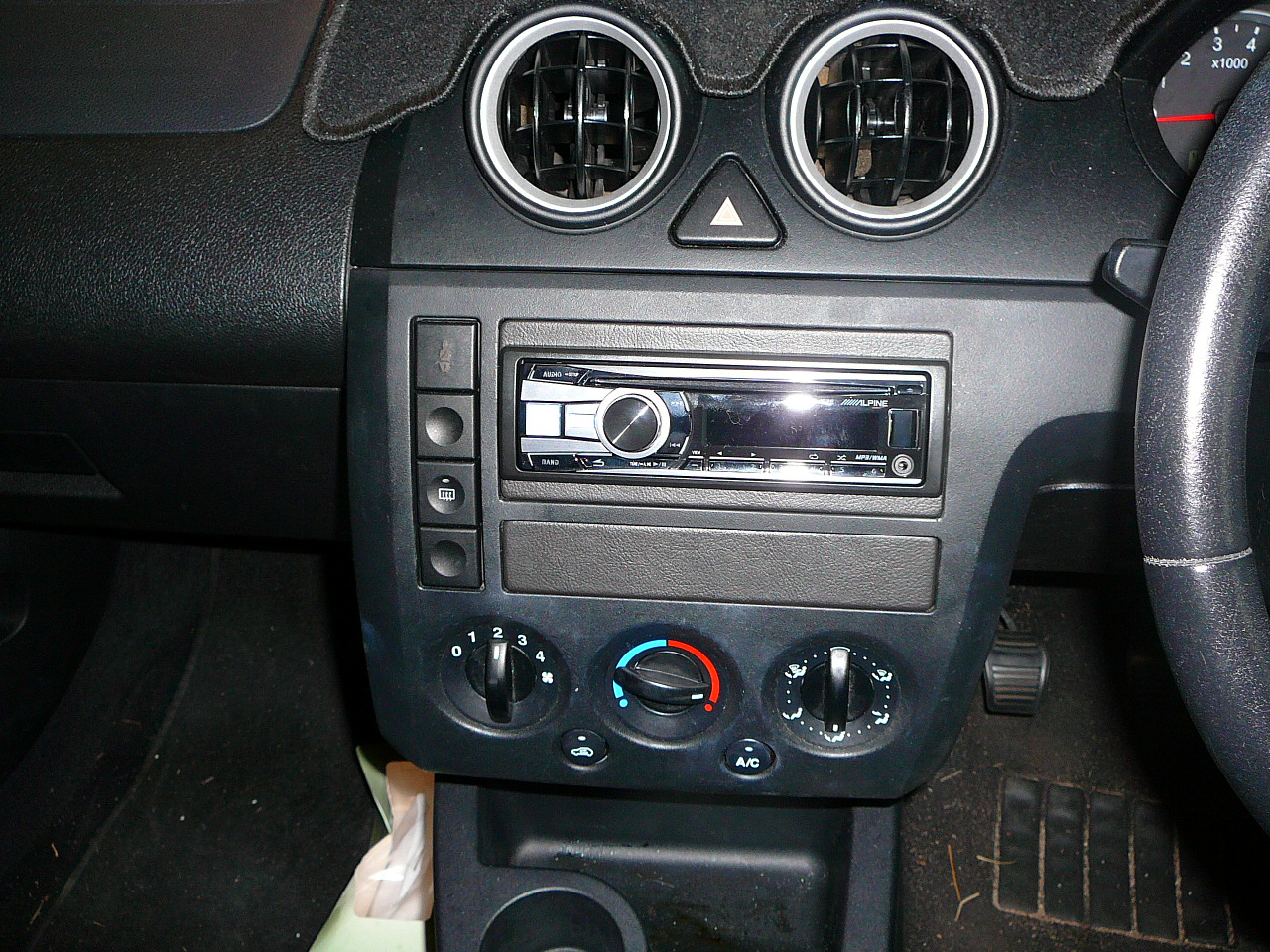 Ford Fiesta, Alpine USB Cd Radio & Dash Fascia