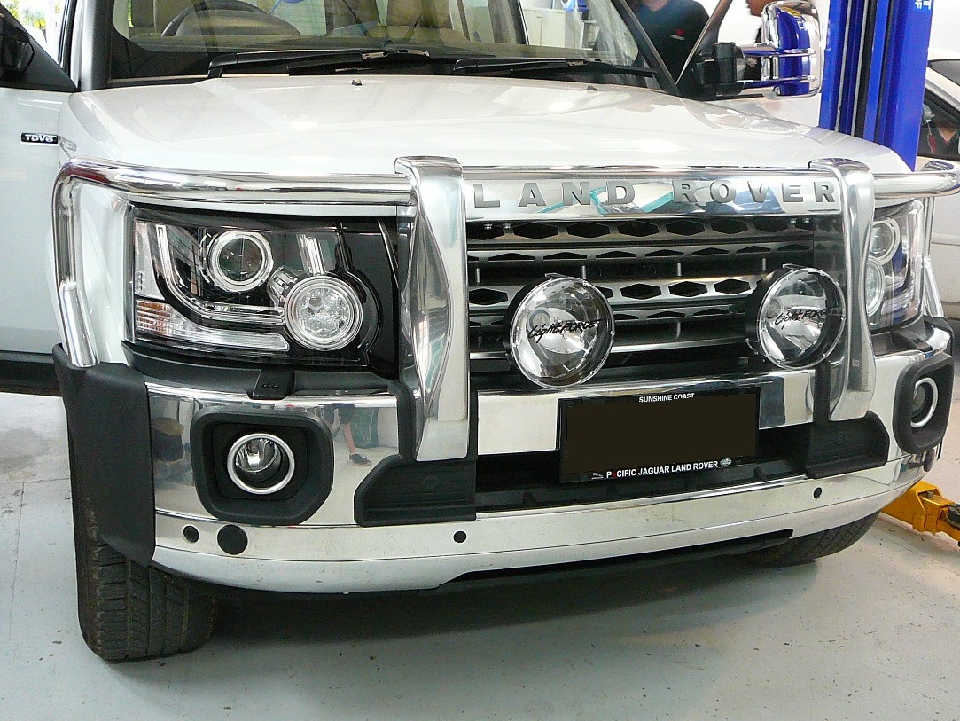 Land Rover Discovery 4, Lightforce Striker 170 Driving Lights Installation