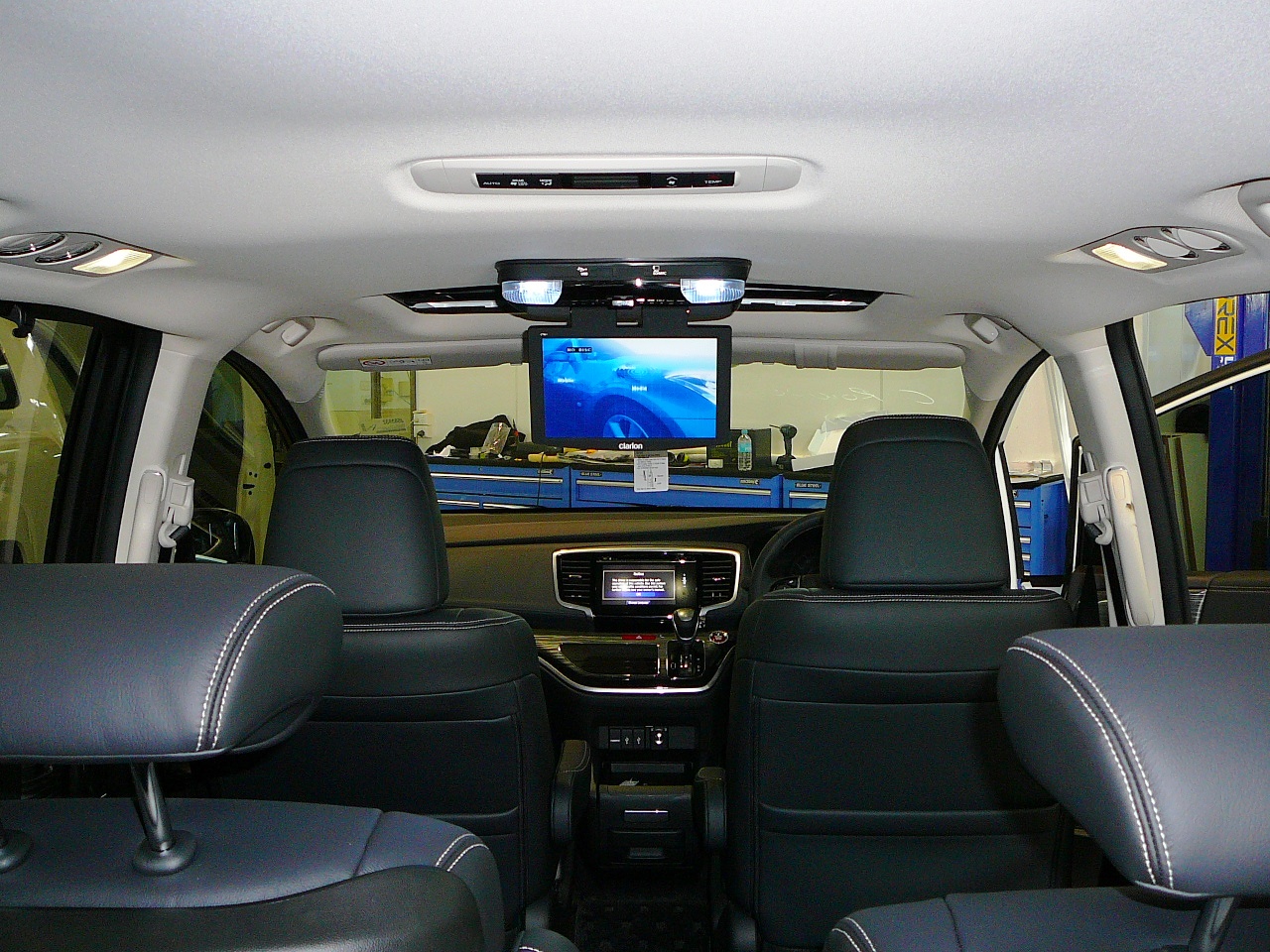 Honda Odyssey 2015, Clarion DVD Roof Screen Installation