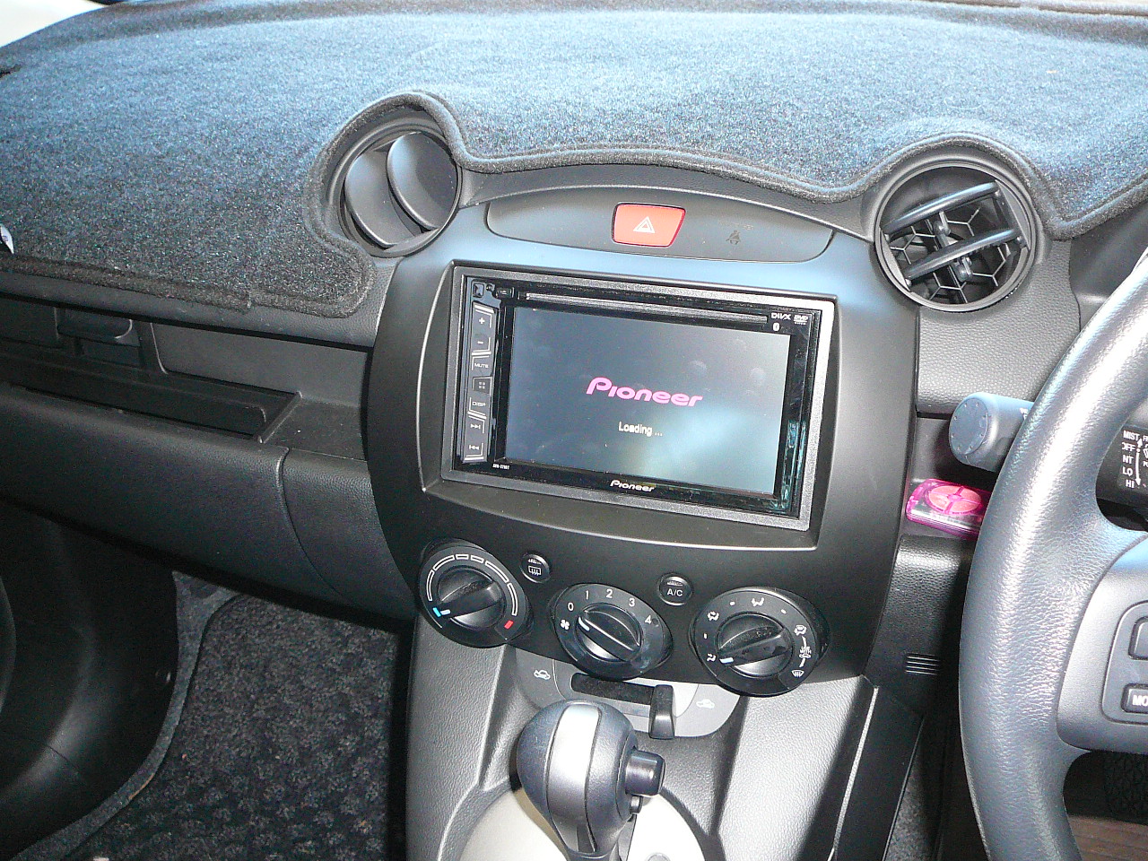 Mazda 2, Pioneer Audio Visual Unit AVH-3700DAB Installation with Reverse Camera