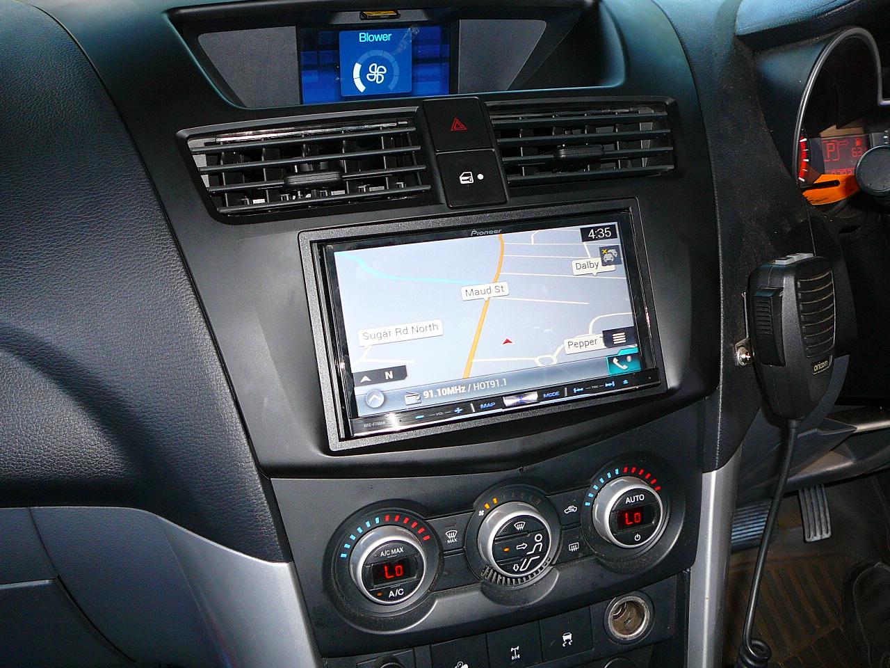 Mazda BT-50 2014, Pioneer GPS Navigation with Radio Fascia and Reverse Camera Installation