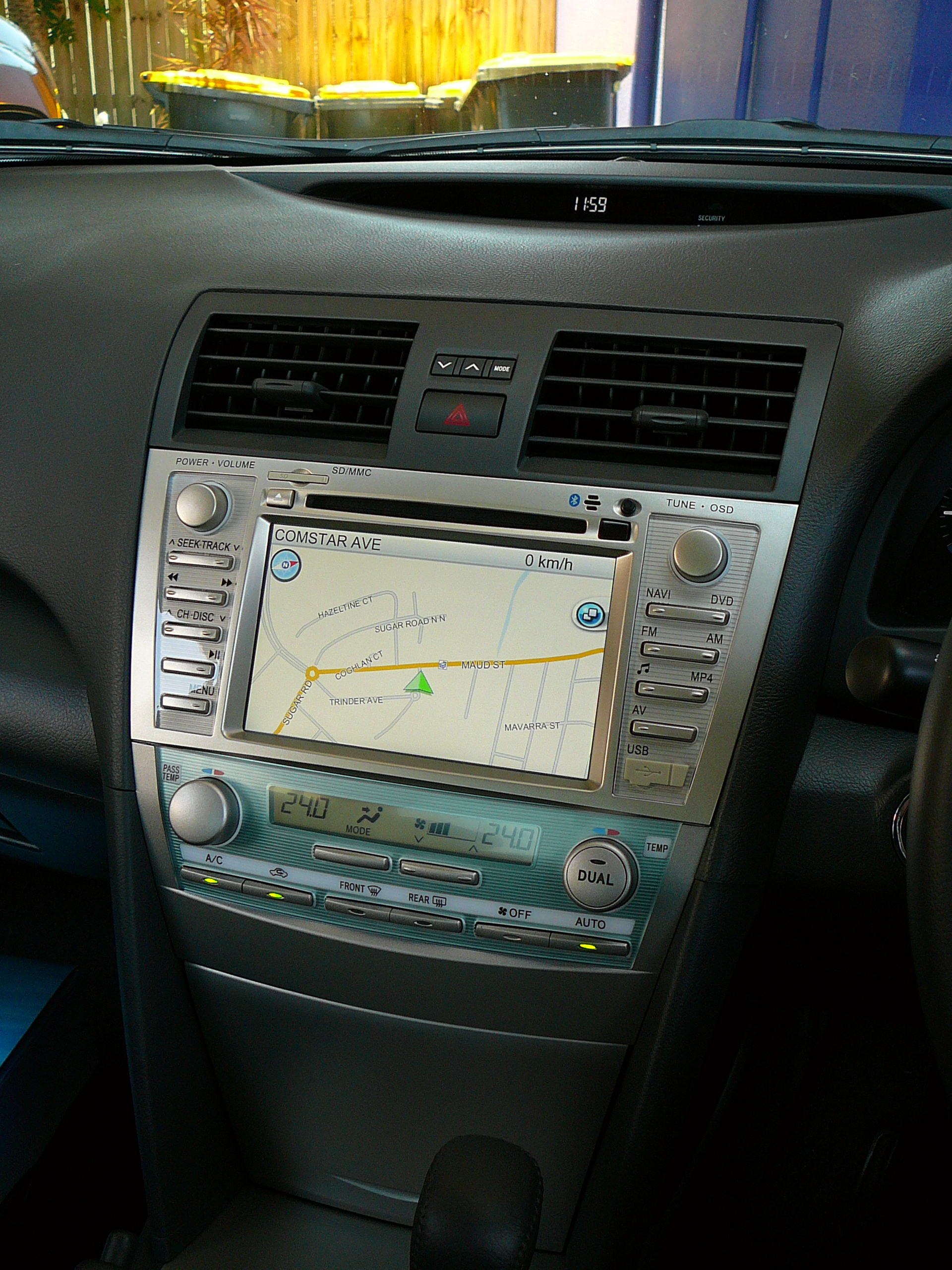 Toyota Aurion, Opal GPS Navigation Unit & Reverse Camera