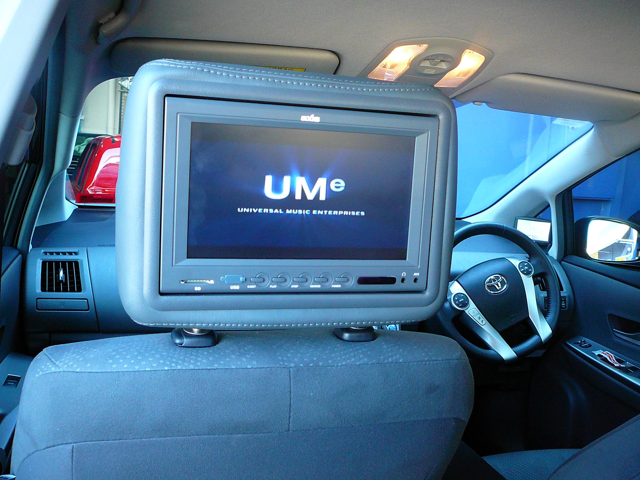 Toyota Prius 2013, Rear Seat 8 inch DVD Screens