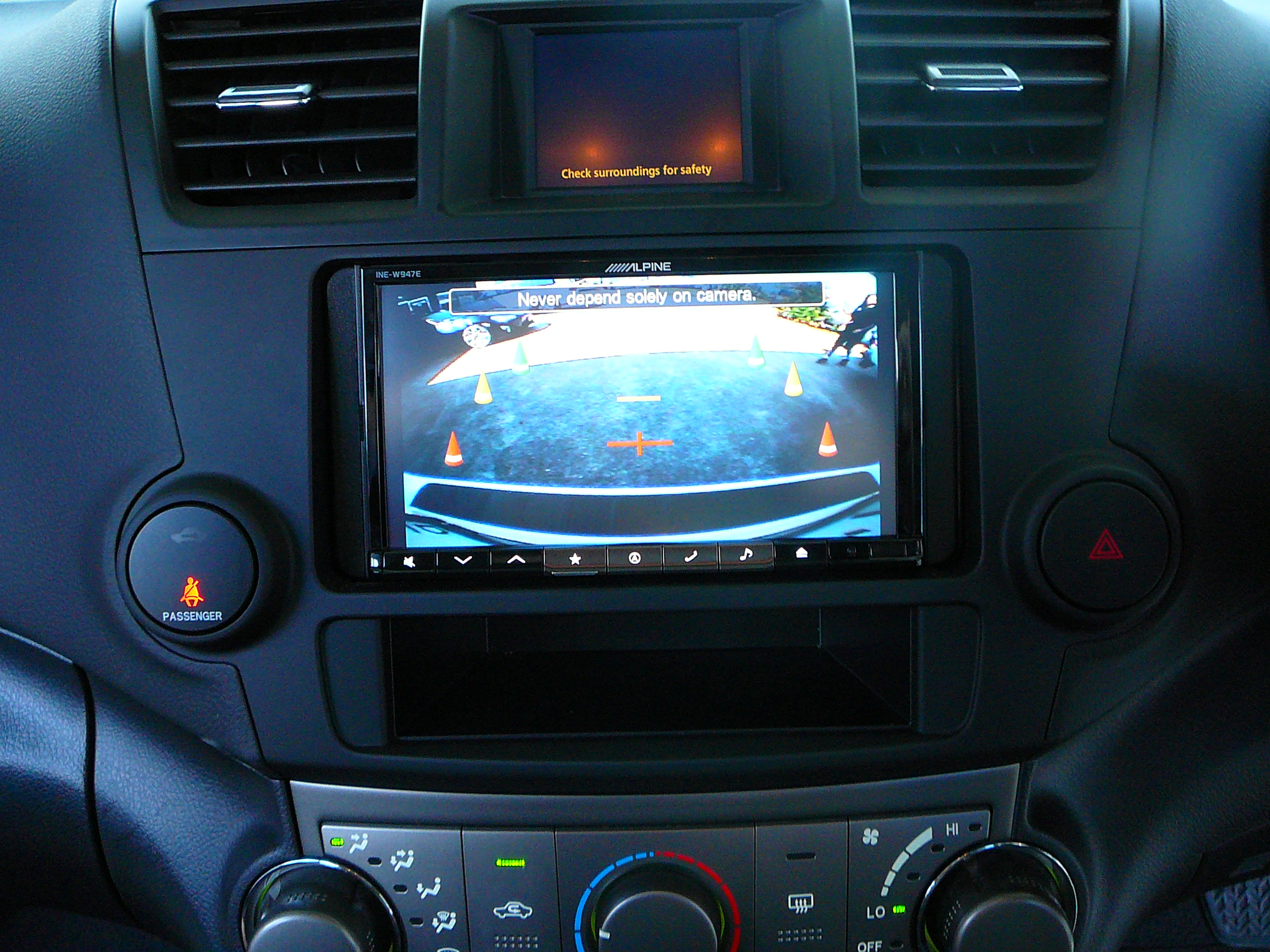 Toyota Kluger 2010, Installation of Alpine INE-W947 Navigation System and Reverse Camera