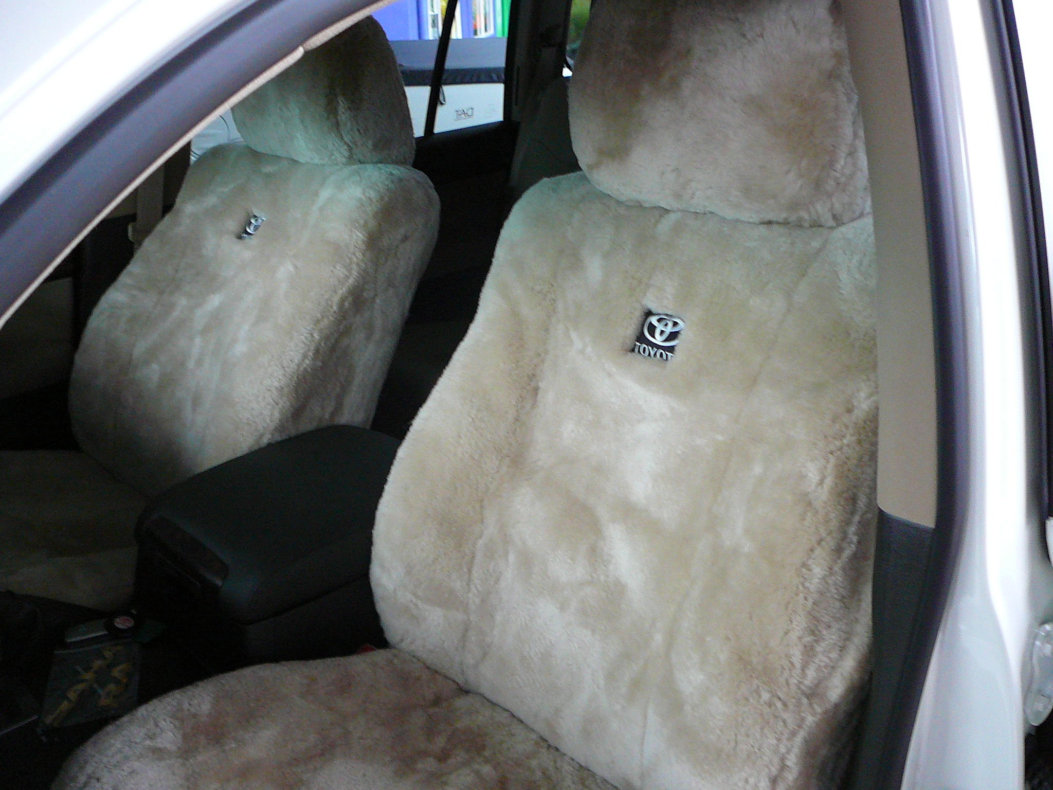 Toyota Landcruiser 200 Series Sheep skin Seat covers