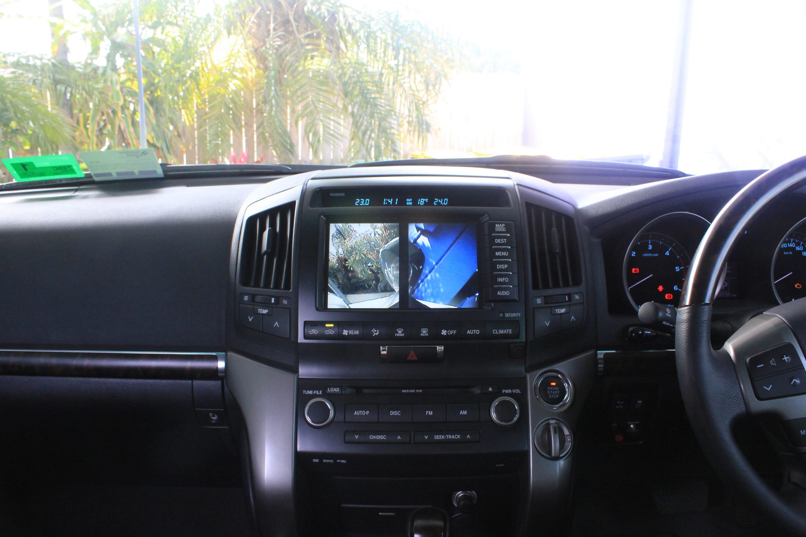 Toyota Landcruiser 200 series Sahara A.V interface for front camera and ipod video interface