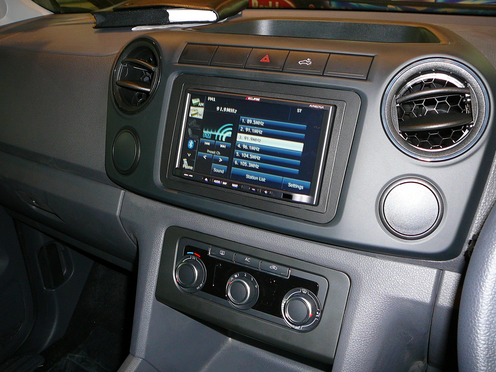VW Amarok 2012, Eclipse Indash GPS Navigagtion System